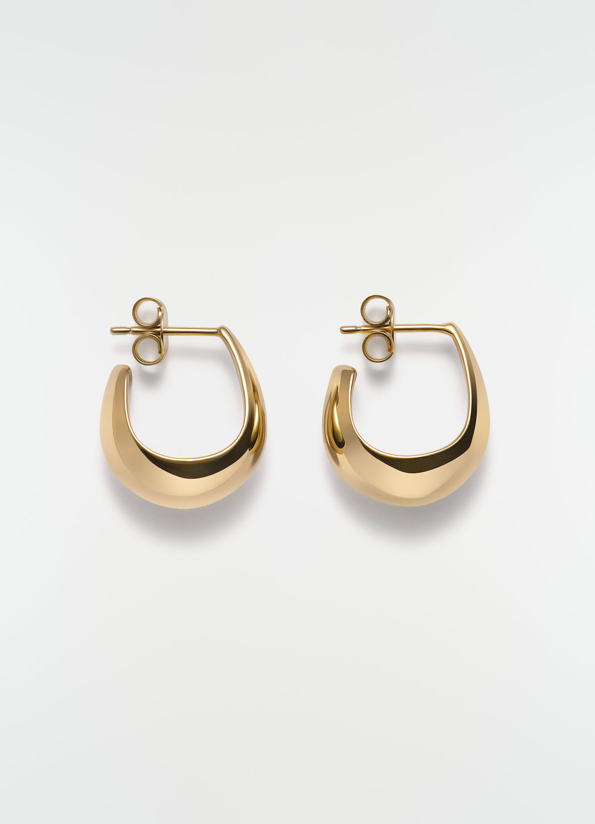 CURVED MINI DROP EARRINGS IN GOLD-PLATED STERLING SILVER
