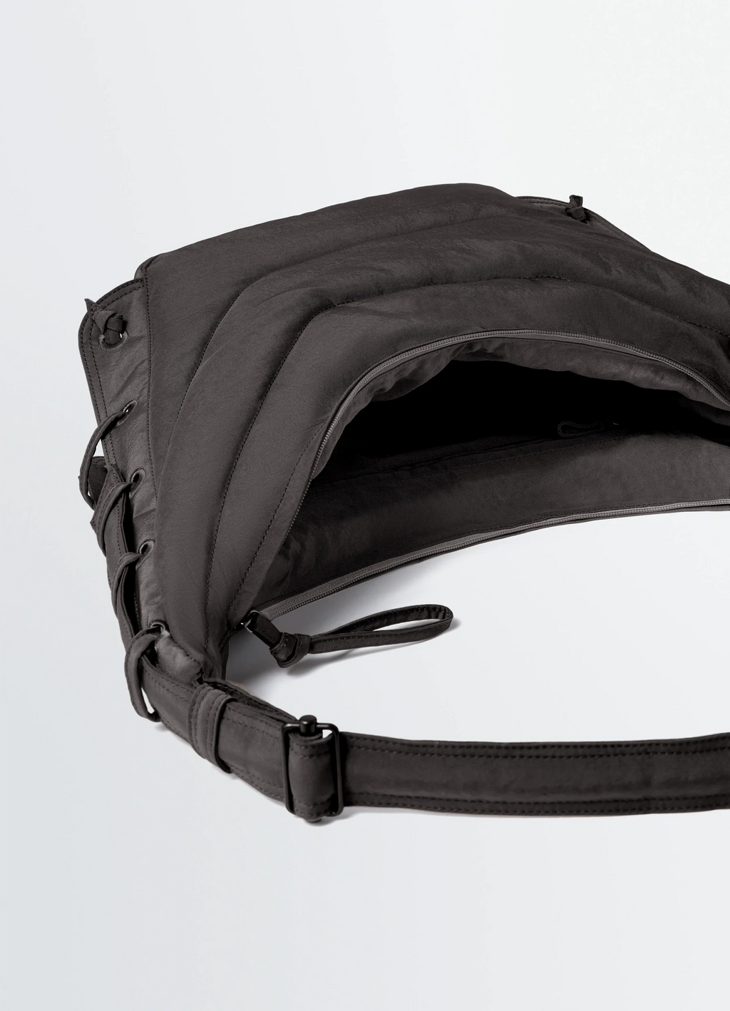 MEDIUM SOFT GAME BAG IN WATER REPELLENT NYLON CANVAS