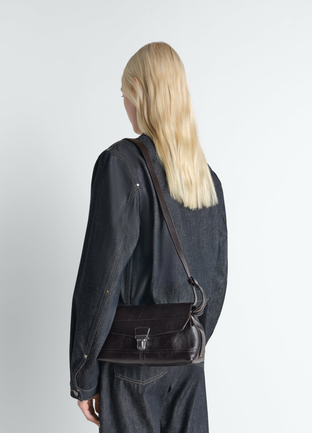PETIT SAC À ÉQUIPEMENT EN CUIR VÉGÉTAL BRILLANT