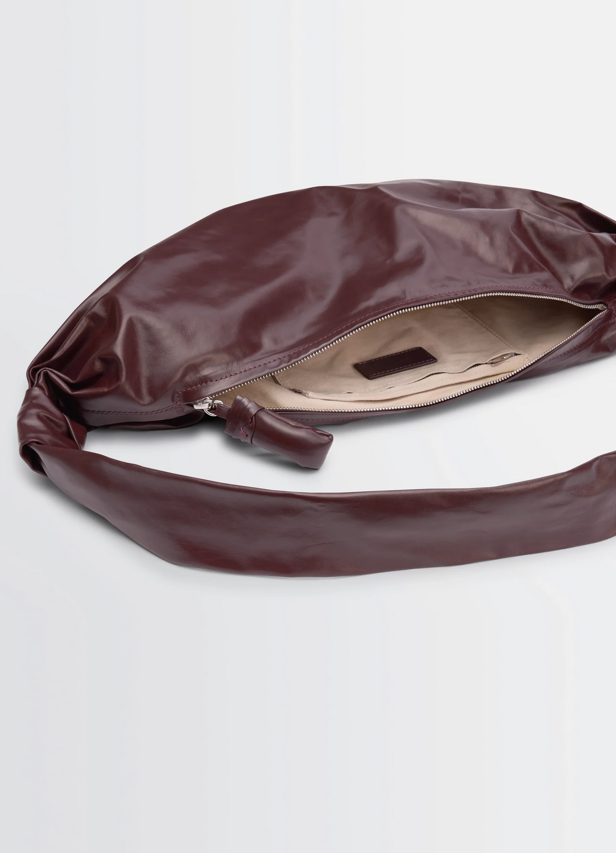 SAC CROISSANT MOYEN SOUPLE EN CUIR PAPIER