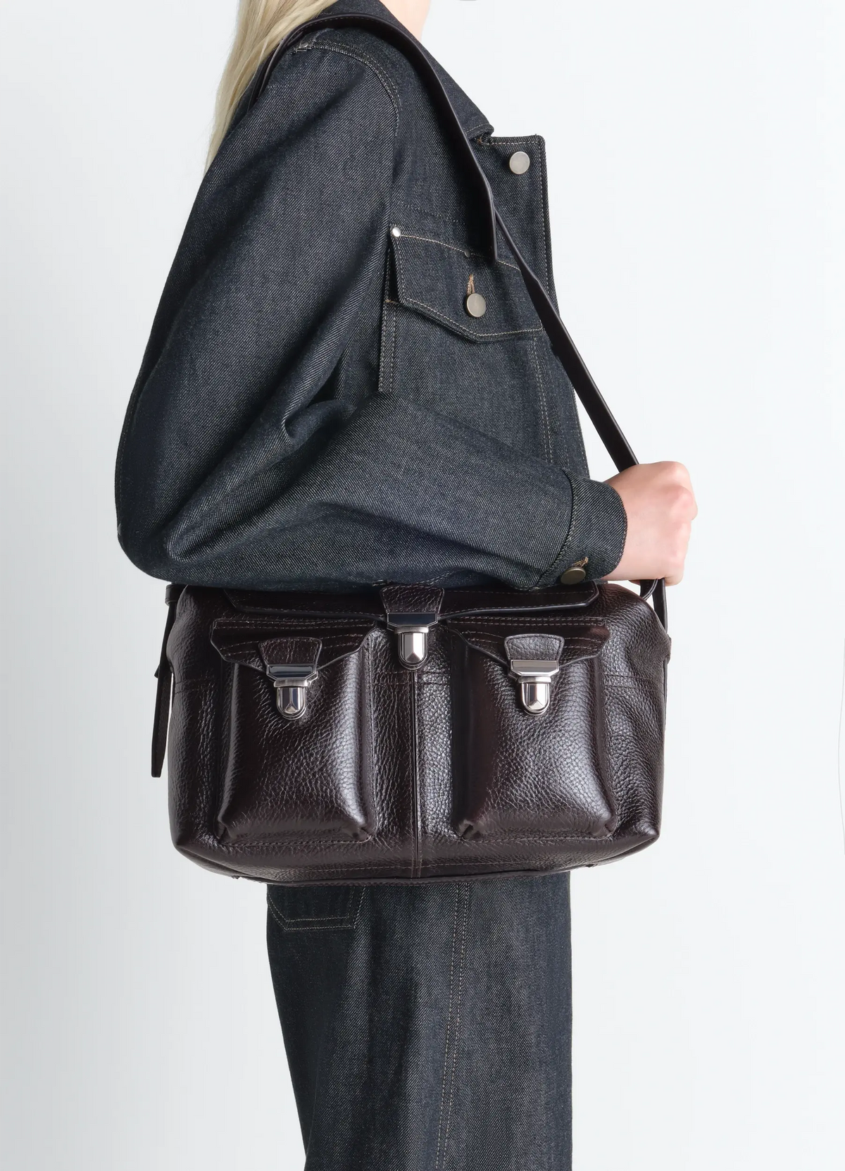 SAC DE VOYAGE MOYEN EN CUIR VÉGÉTAL BRILLANT