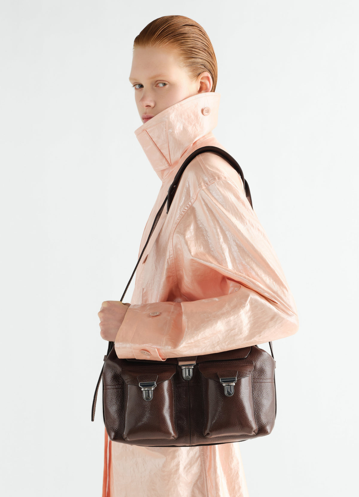 SAC DE VOYAGE MOYEN EN CUIR VÉGÉTAL BRILLANT