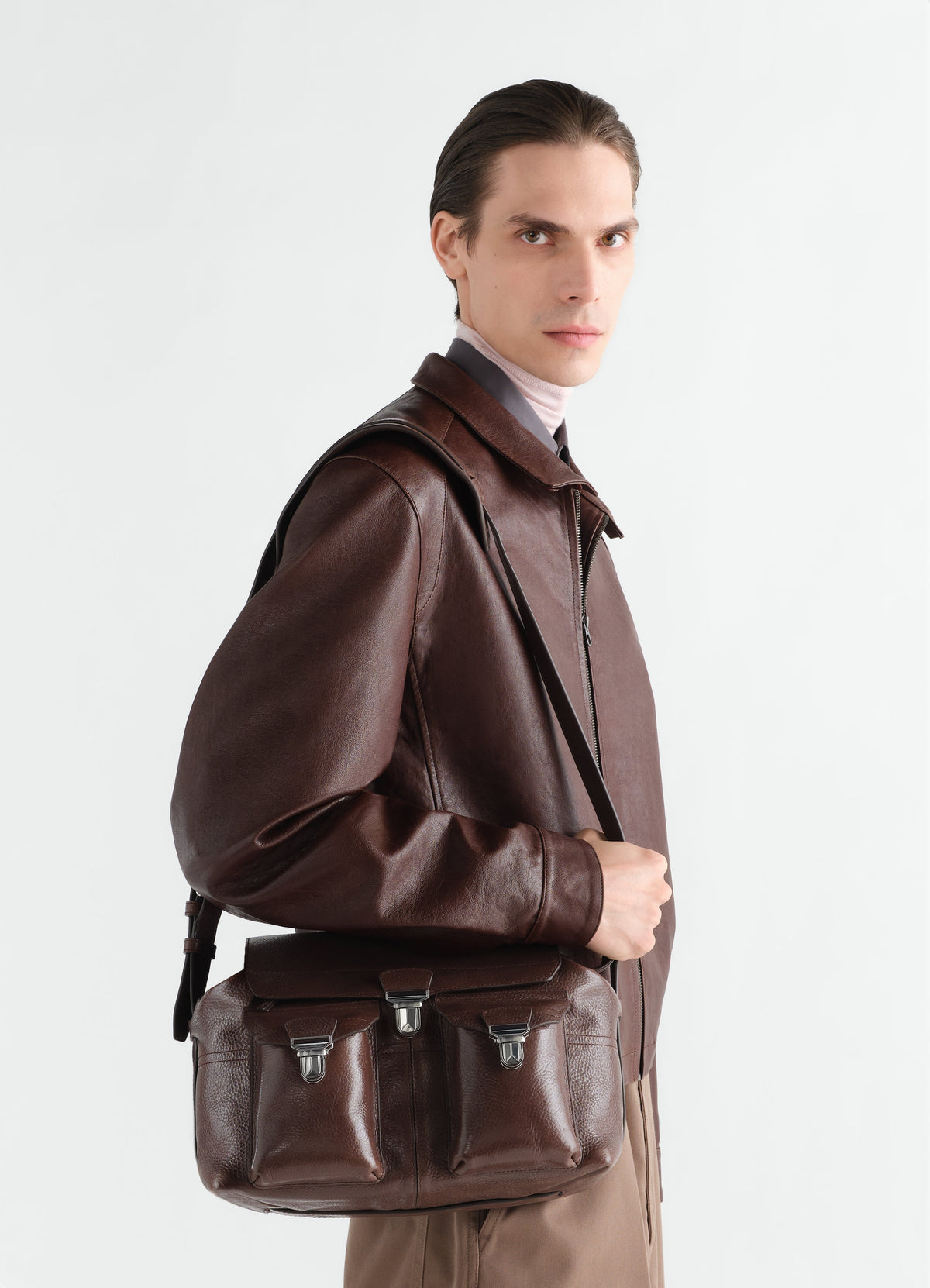 SAC DE VOYAGE MOYEN EN CUIR VÉGÉTAL BRILLANT