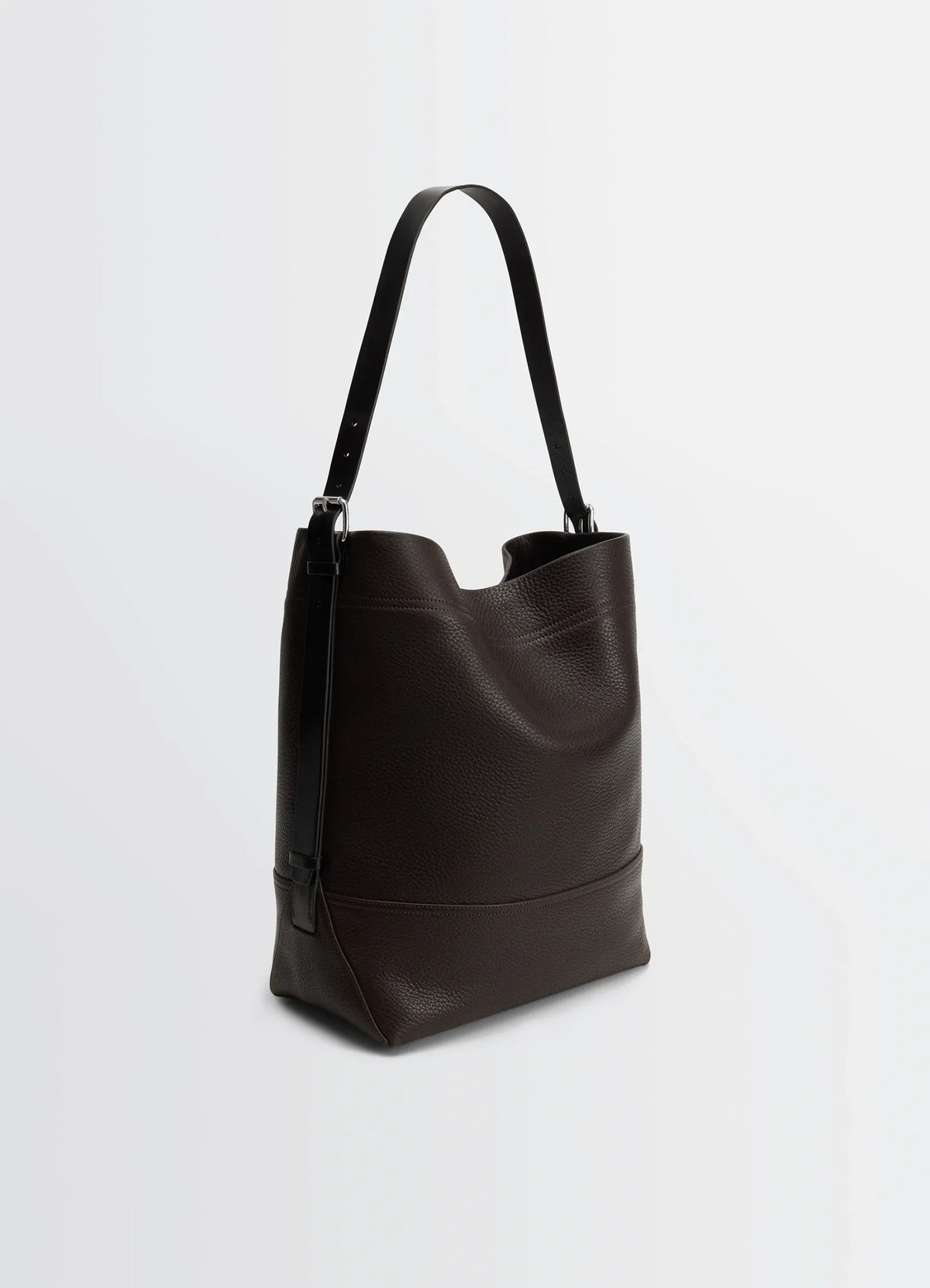 BELTED TOTE BAG IN GRAINED COW LEAHER