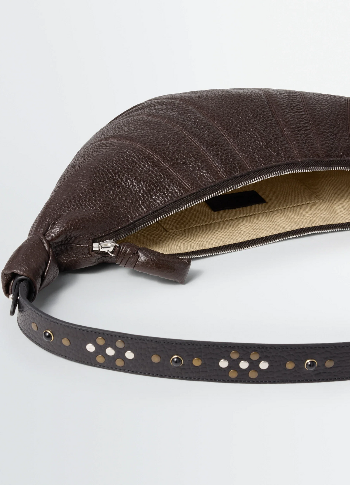 SAC CROISSANT MOYEN WESTERN STUDS EN CUIR DE VACHETTE GRAINÉ
