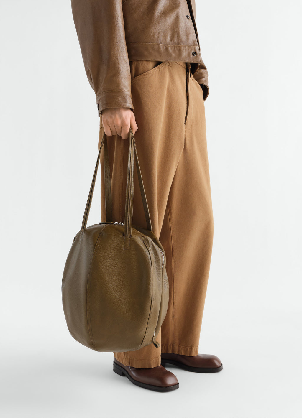 HELMET HOBO BAG IN GRAINED PAPER LUX LEATHER