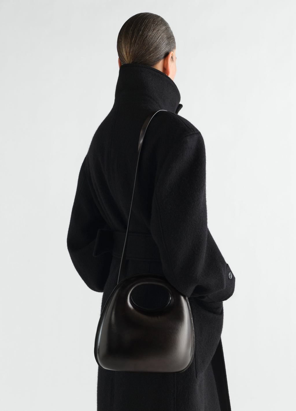 SAC EGG EN CUIR DE VACHETTE PATINÉ