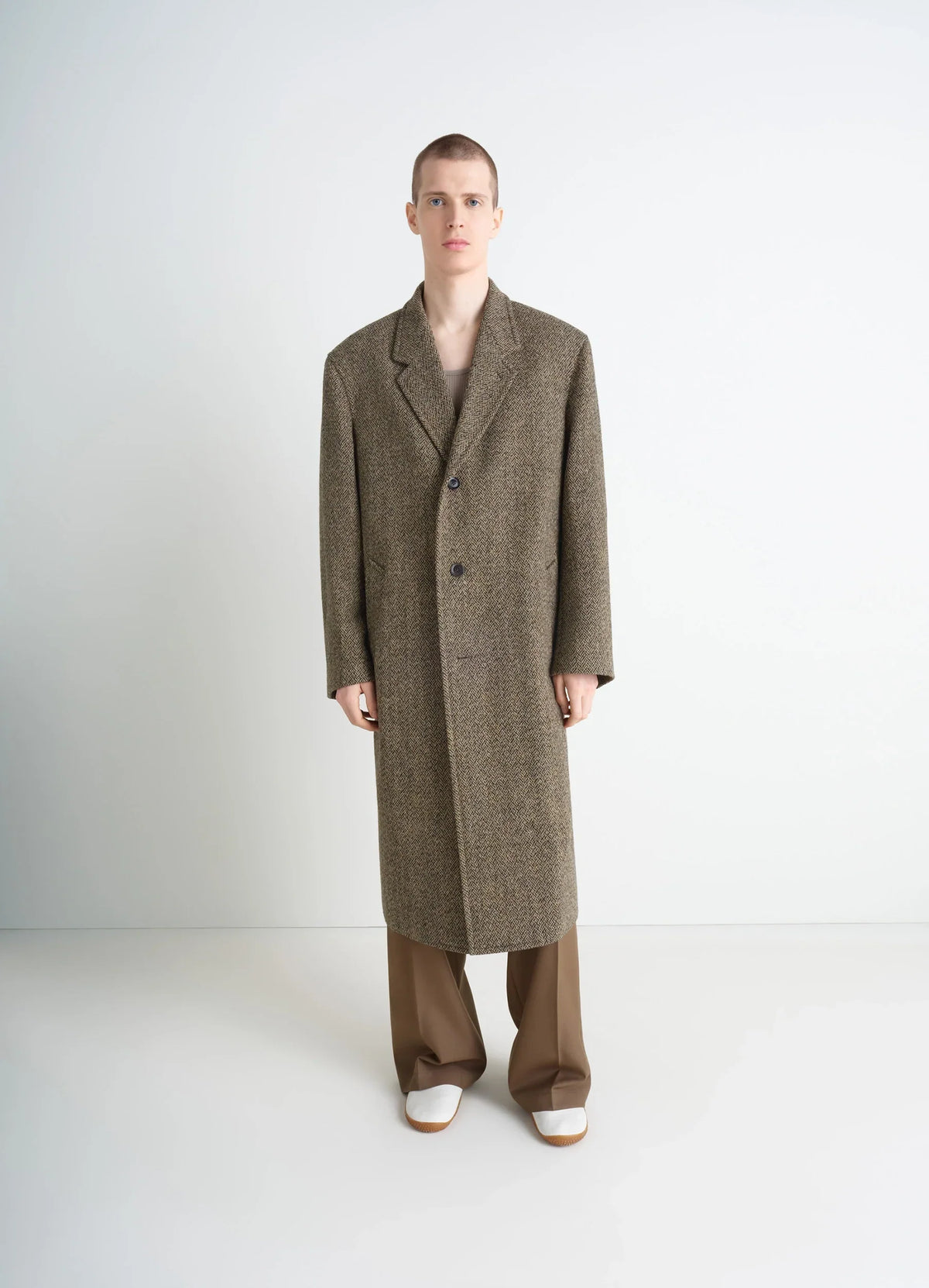 CHESTERFIELD COAT IN HARRIS TWEED HERRINGBONE