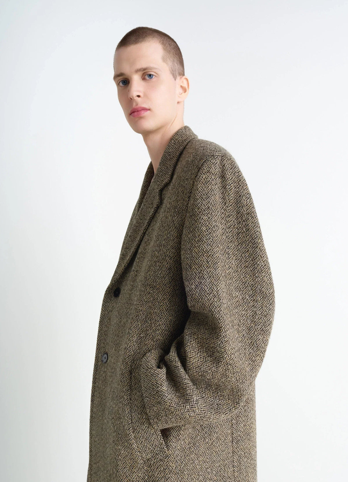 CHESTERFIELD COAT IN HARRIS TWEED HERRINGBONE