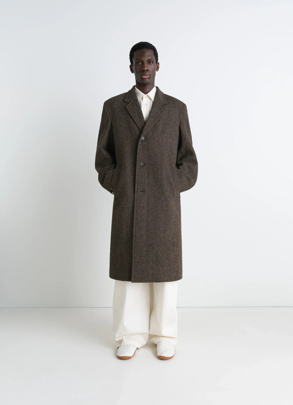 CHESTERFIELD COAT IN HARRIS TWEED HERRINGBONE