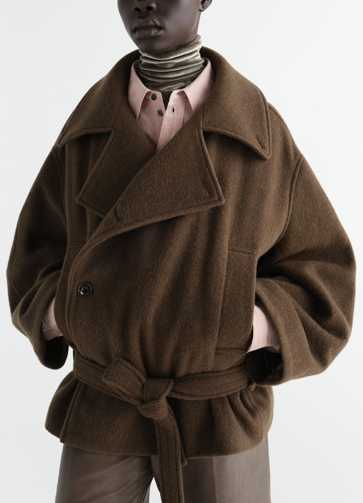 MANTEAU COURT CACHE-CŒUR EN LAINE ET ALPAGA FEUTRÉS