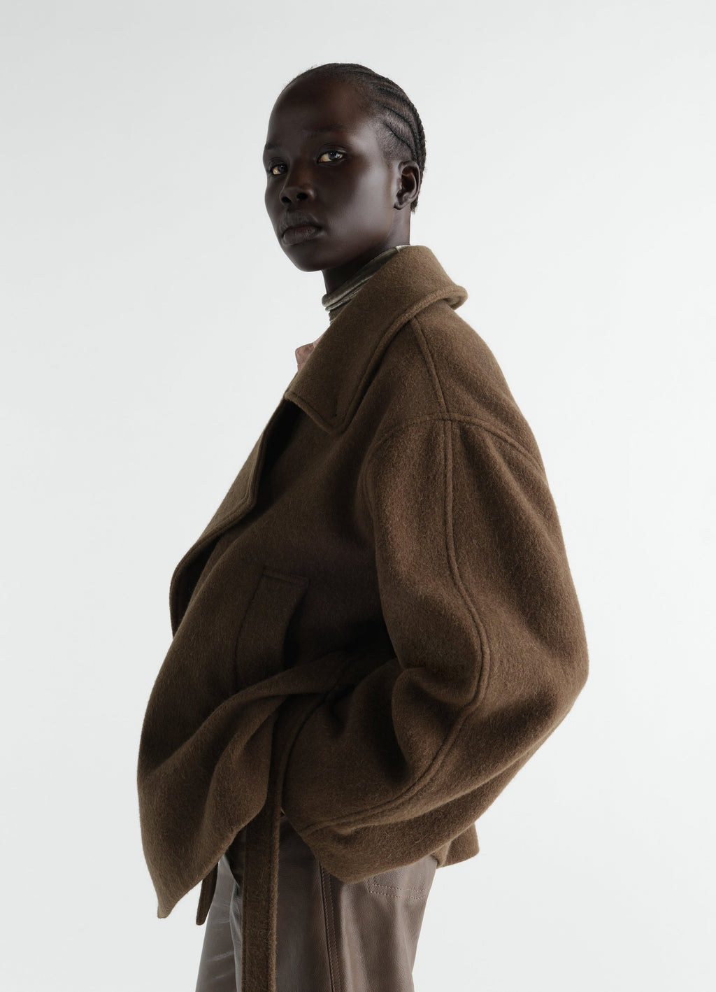 MANTEAU COURT CACHE-CŒUR EN LAINE ET ALPAGA FEUTRÉS