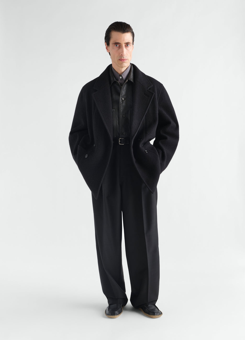 SHORT DOUBLE-BREASTED COAT IN FELTED WOOL ALPACA