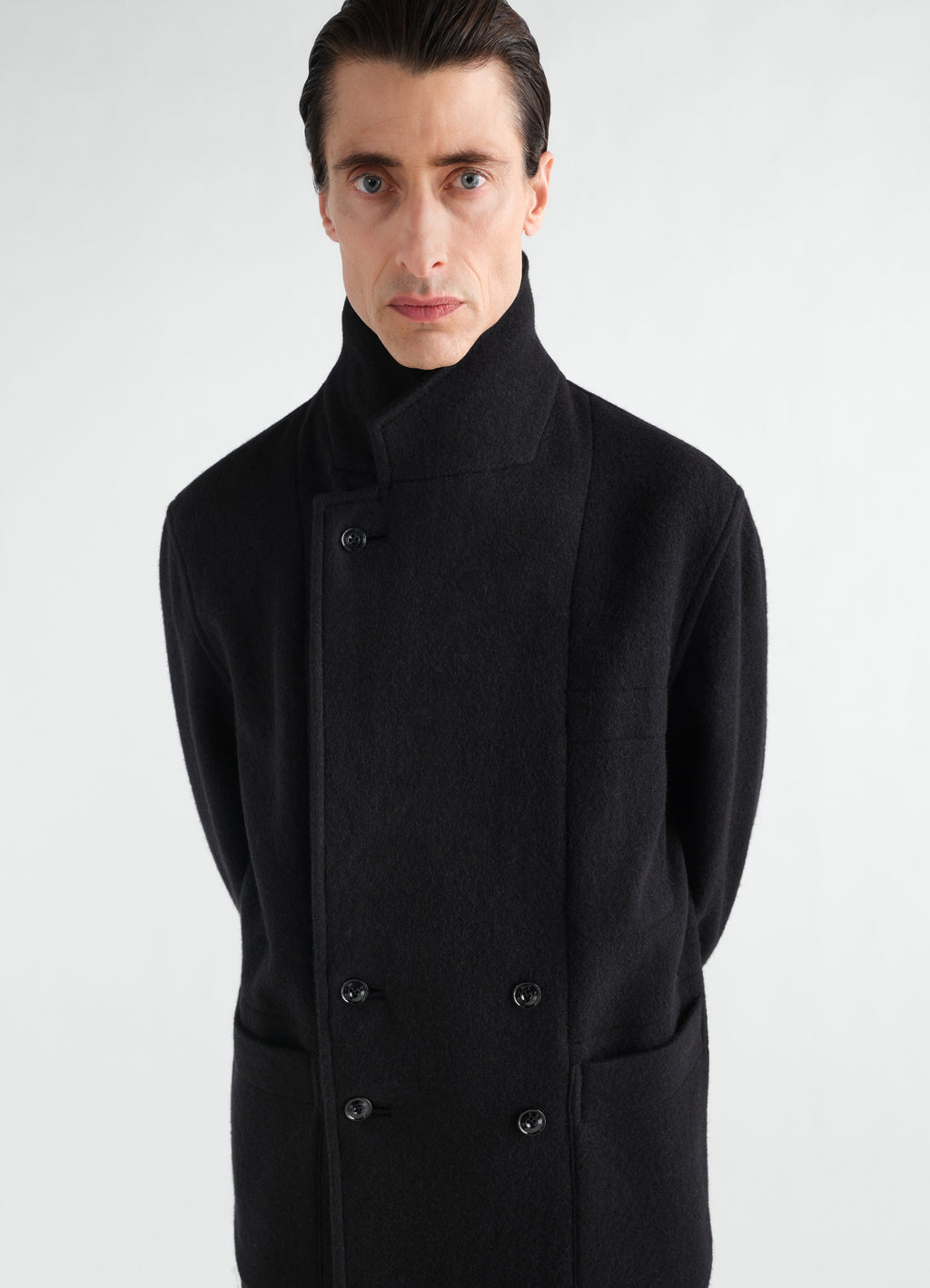 SHORT DOUBLE-BREASTED COAT IN FELTED WOOL ALPACA