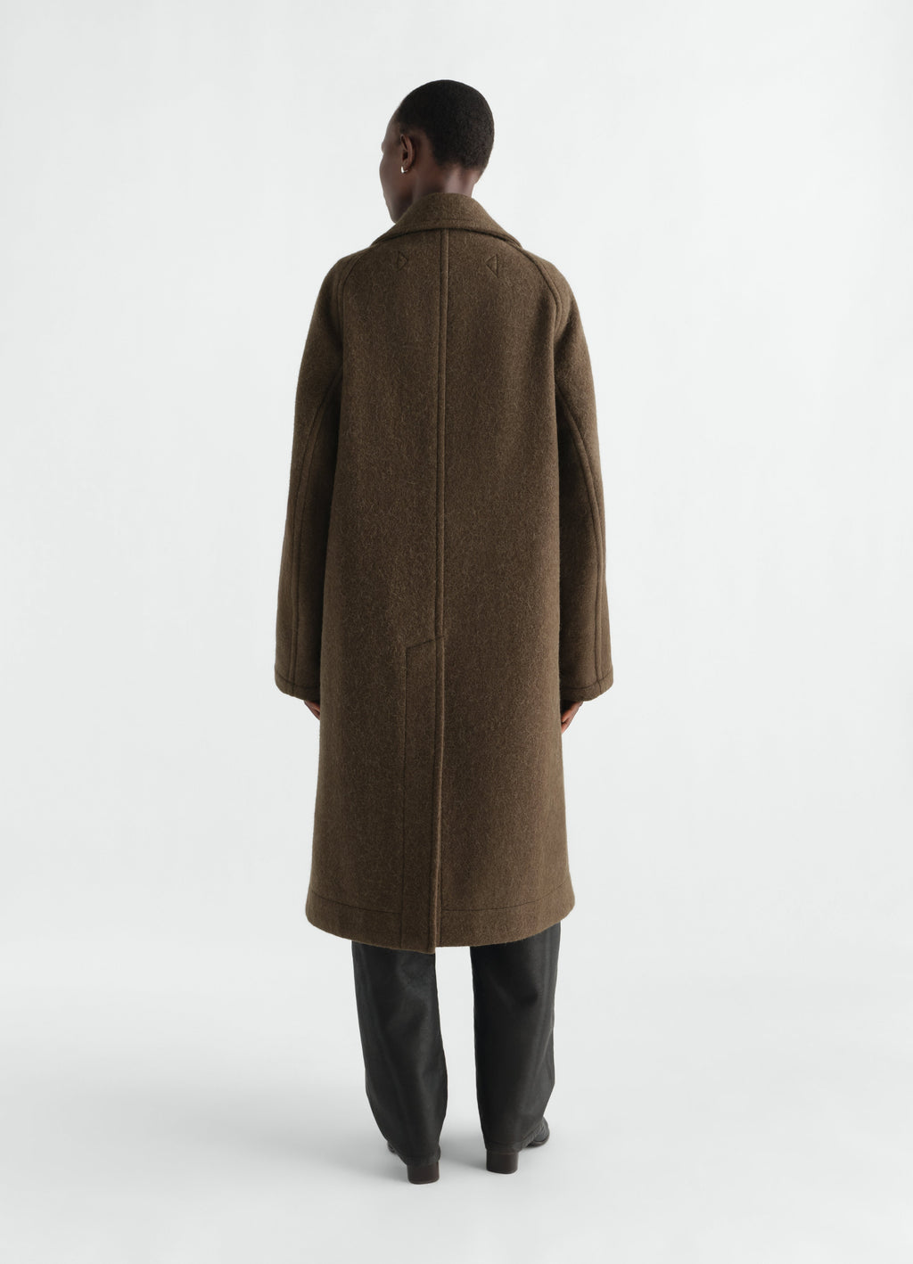 MANTEAU CROISÉ SOUPLE EN LAINE ET ALPAGA FEUTRÉS