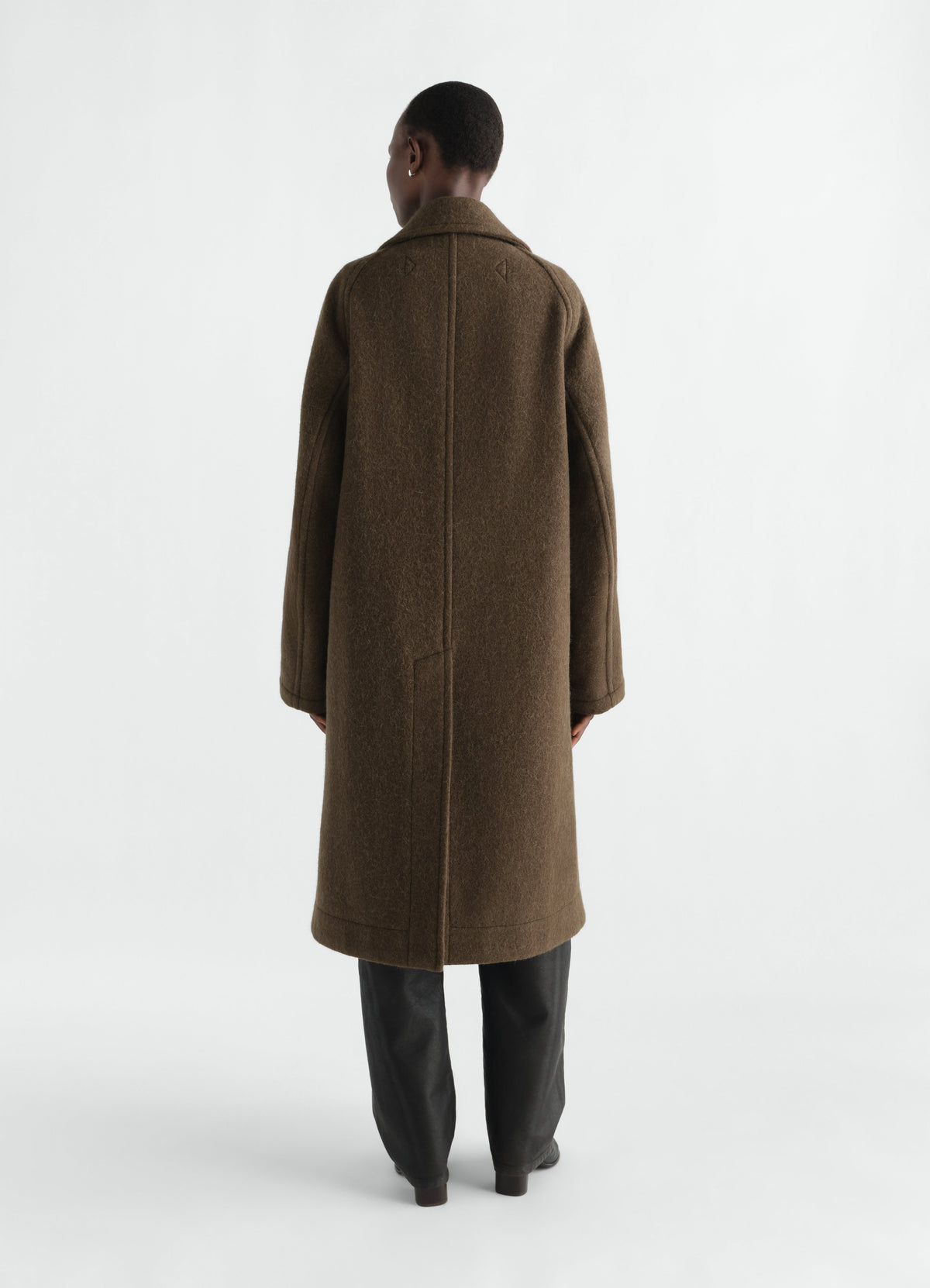 MANTEAU CROISÉ SOUPLE EN LAINE ET ALPAGA FEUTRÉS