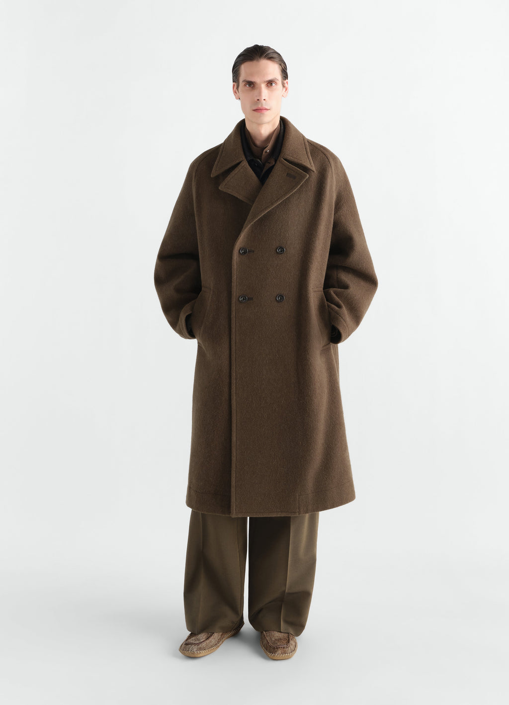 MANTEAU CROISÉ SOUPLE EN LAINE ET ALPAGA FEUTRÉS