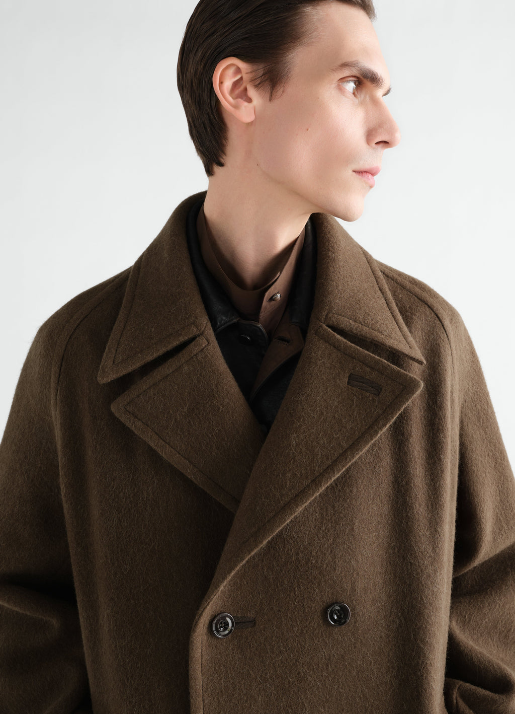 MANTEAU CROISÉ SOUPLE EN LAINE ET ALPAGA FEUTRÉS