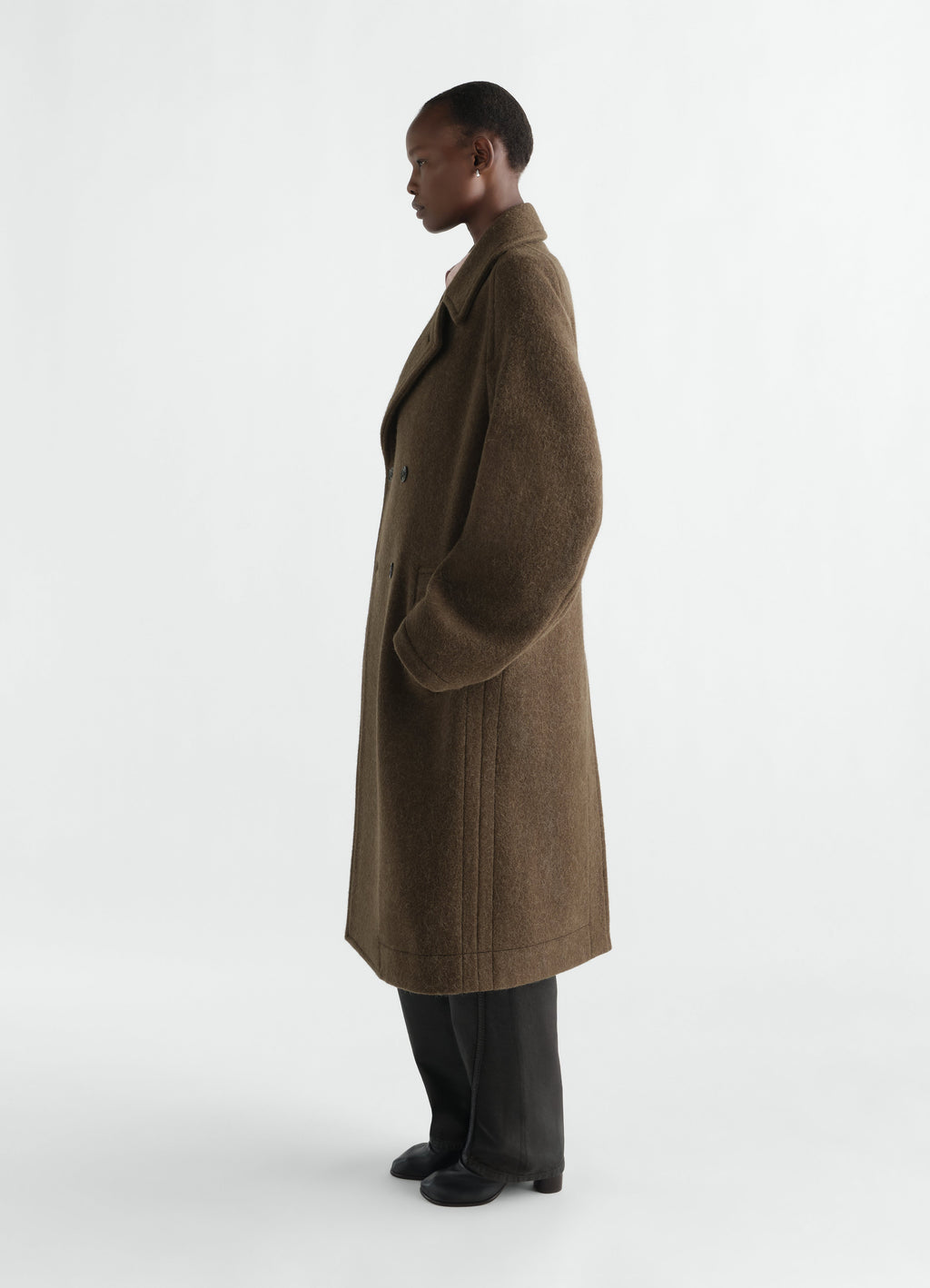 MANTEAU CROISÉ SOUPLE EN LAINE ET ALPAGA FEUTRÉS
