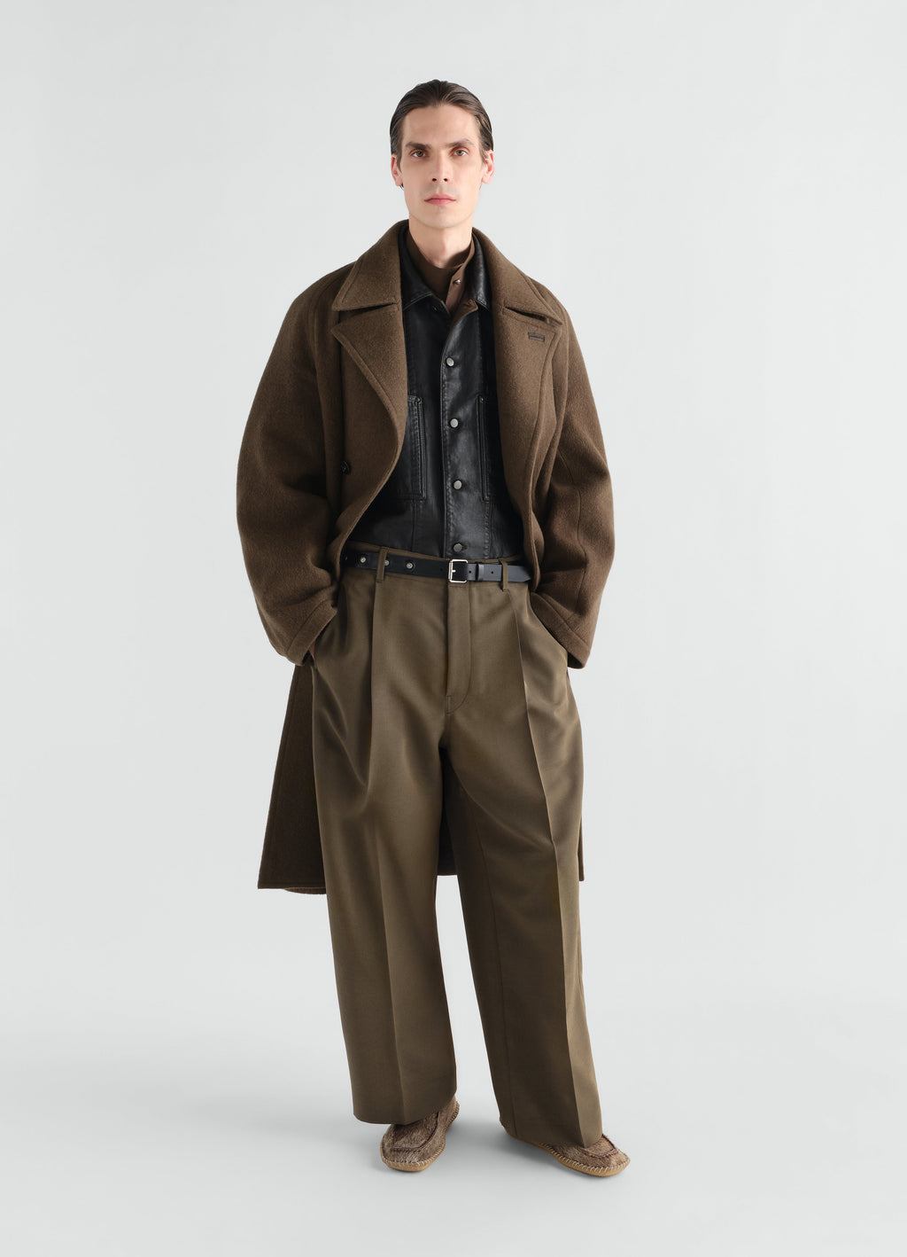 MANTEAU CROISÉ SOUPLE EN LAINE ET ALPAGA FEUTRÉS