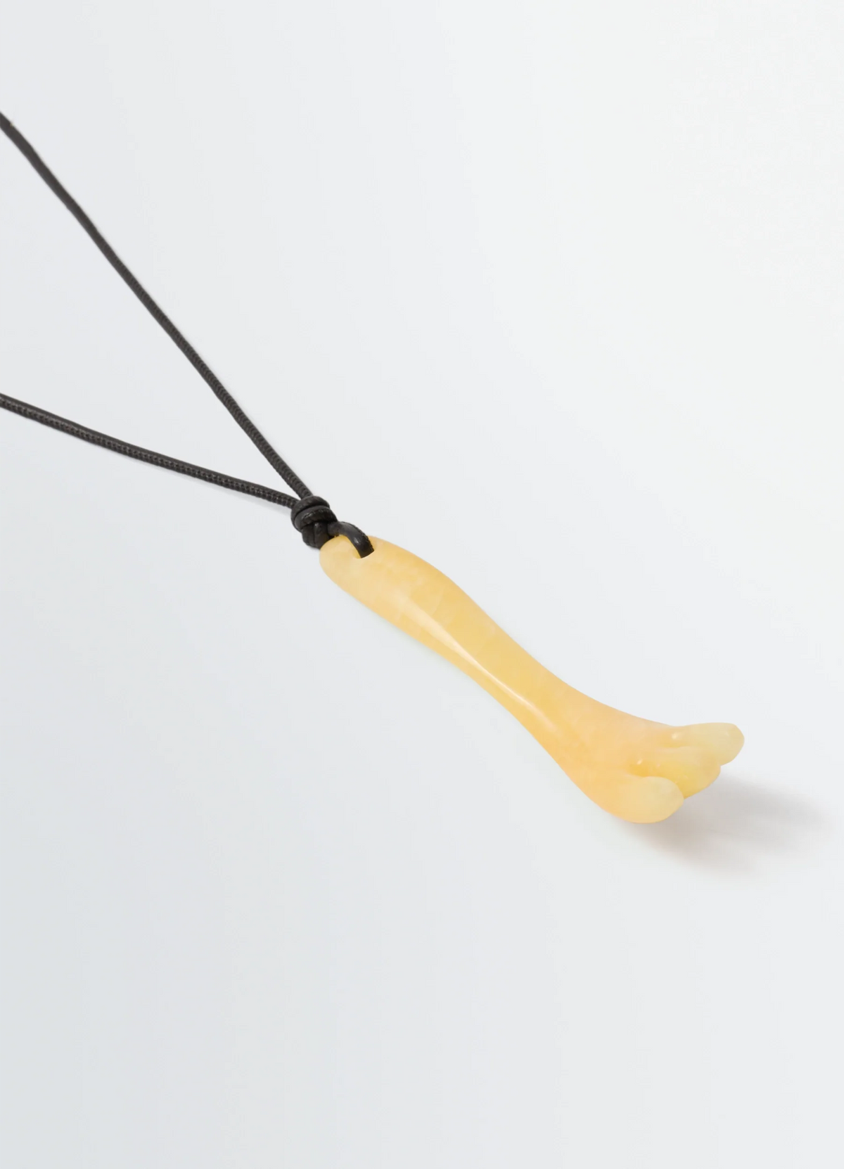 COLLIER FOURCHE GUA SHA EN CUIR NAPPA ET ARAGONITE