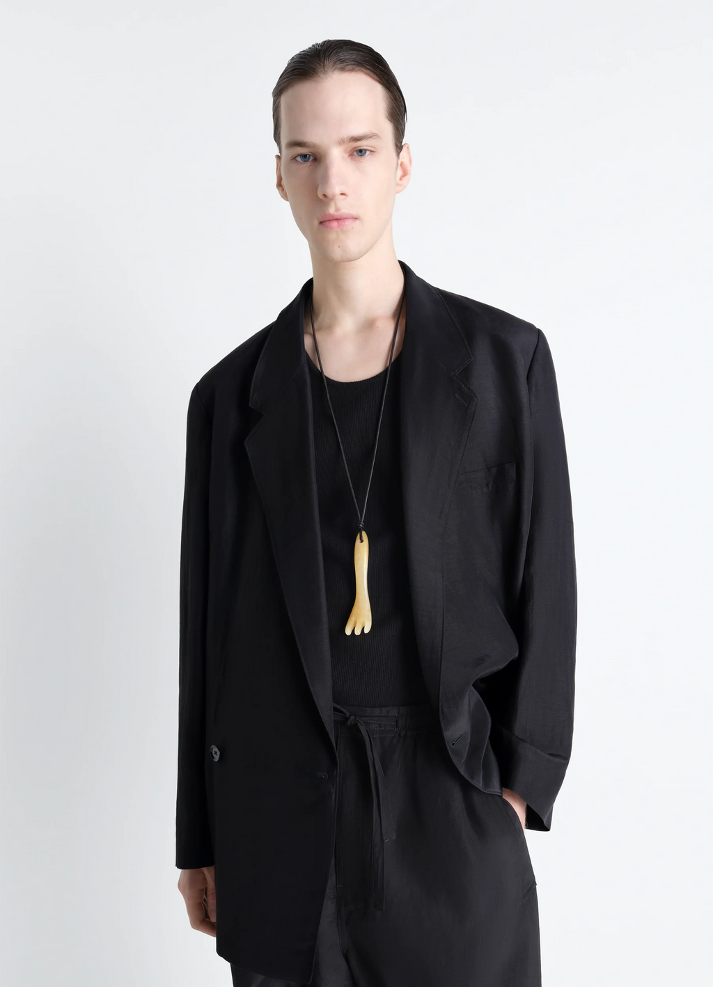 COLLIER FOURCHE GUA SHA EN CUIR NAPPA ET ARAGONITE