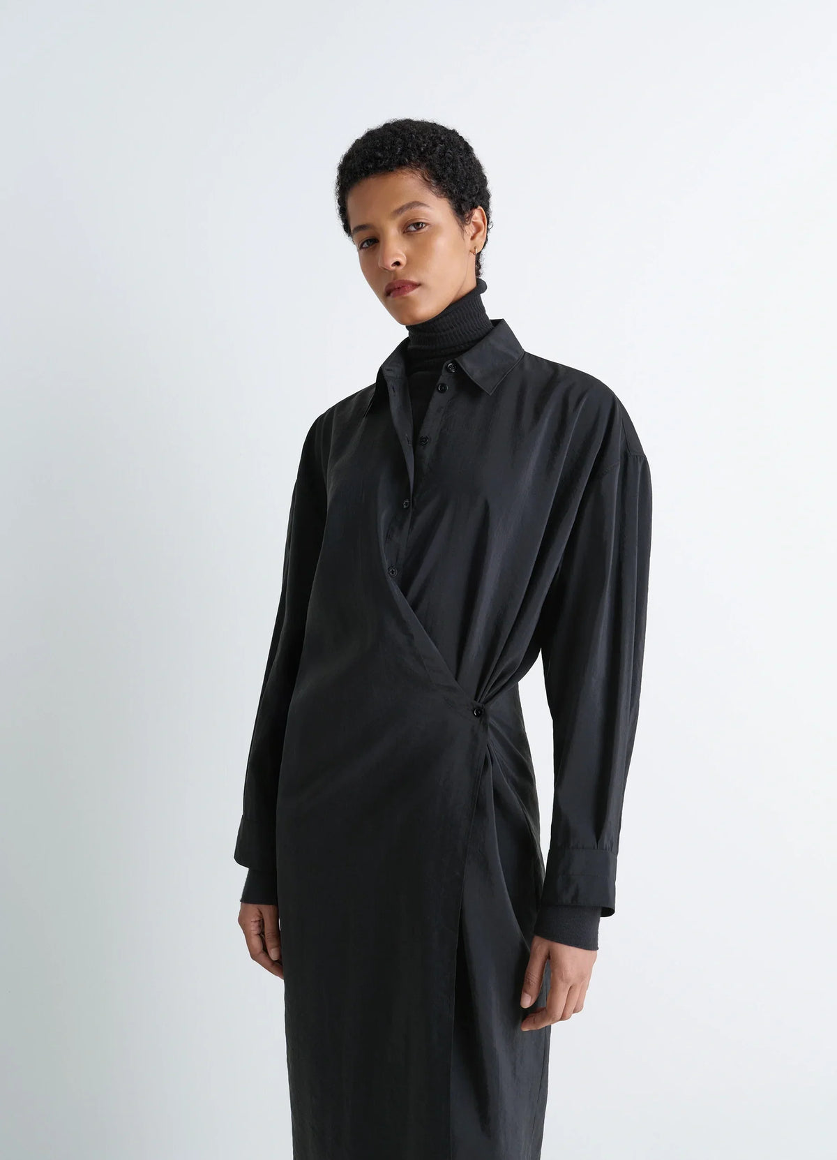 STRAIGHT COLLAR TWISTED DRESS IN DRY SILK