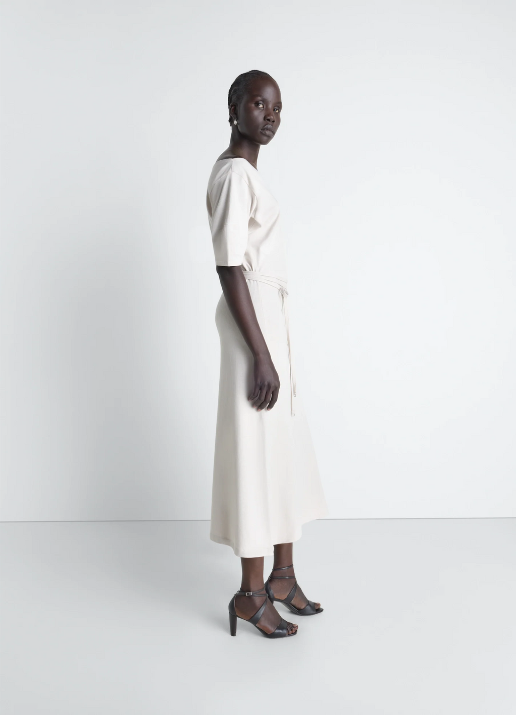 ROBE ÉPAULES DÉCOUVERTES EN JERSEY DE COTON ET LIN ÉPAIS