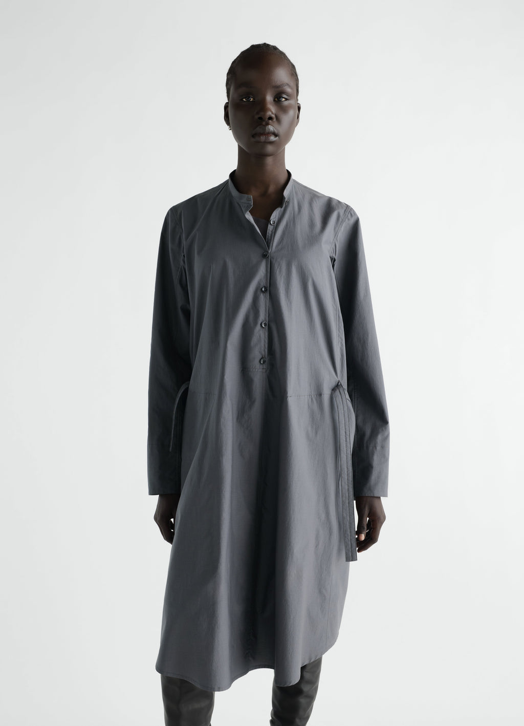 ROBE VAREUSE EN SOIE ET COTON LAVÉ