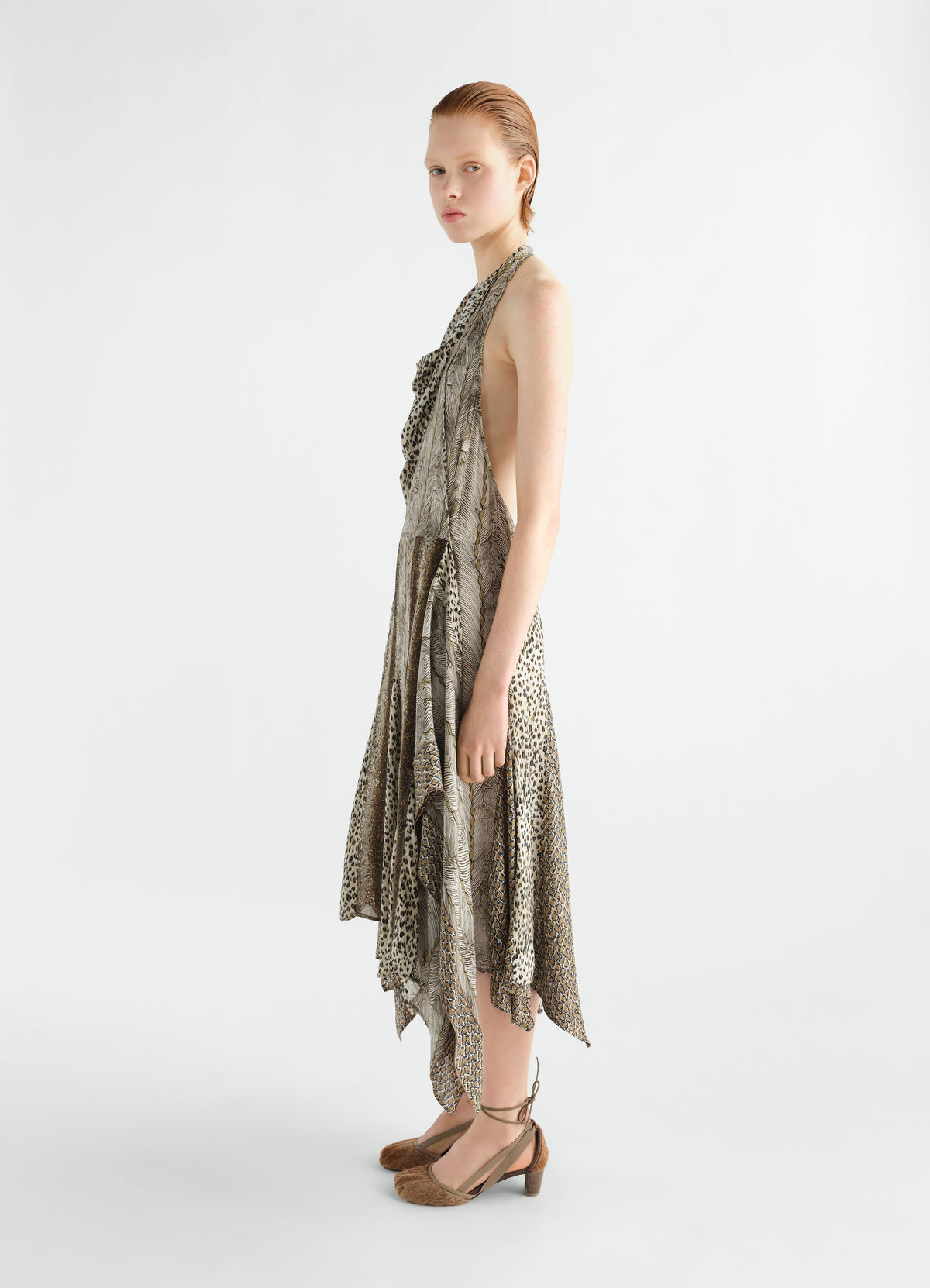 PRINTED PANELED DRESS IN FEATHER PRINTED VISCOSE