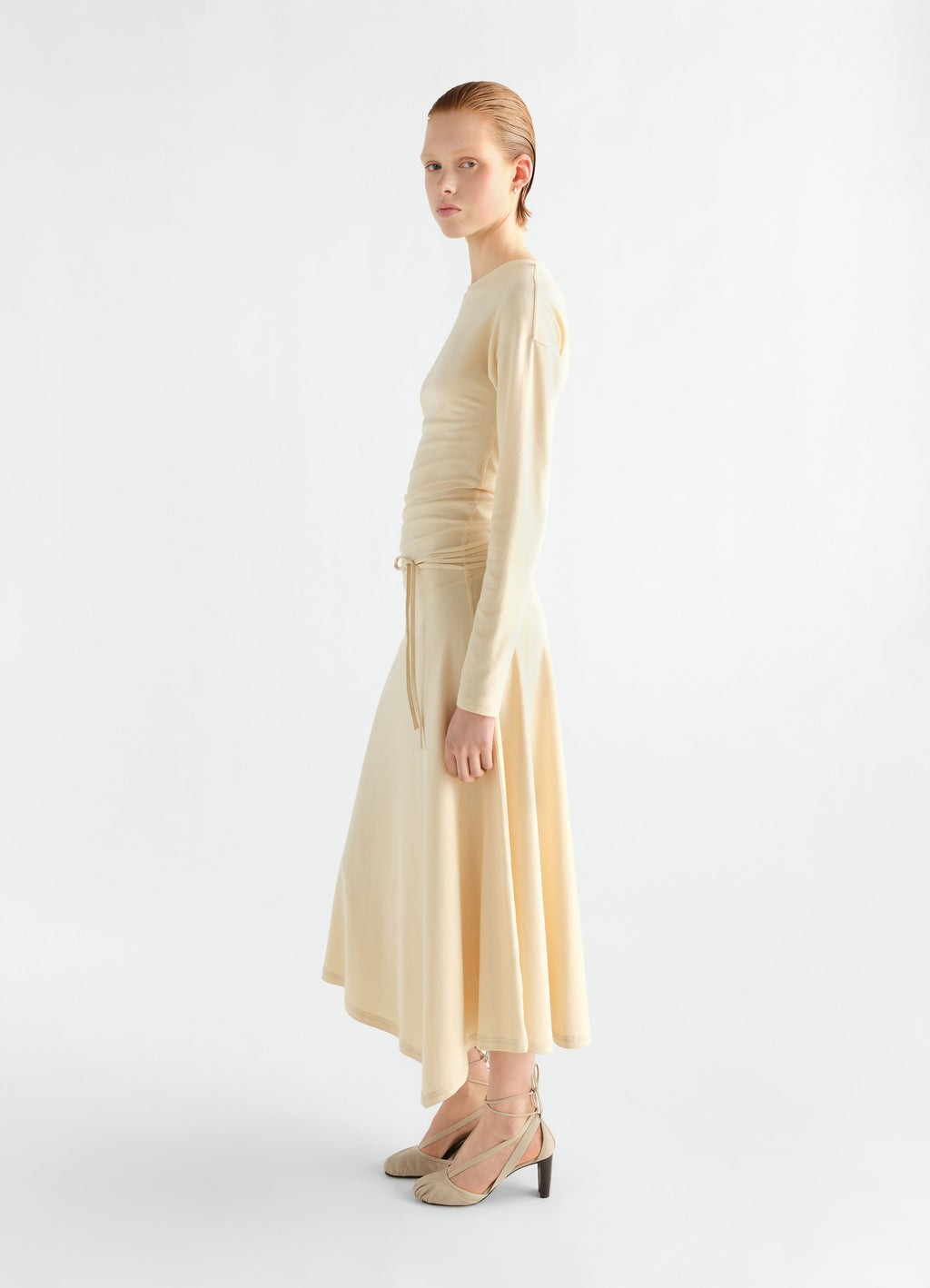 ROBE FLUIDE À MANCHES LONGUES EN JERSEY CRÊPE SOYEUX