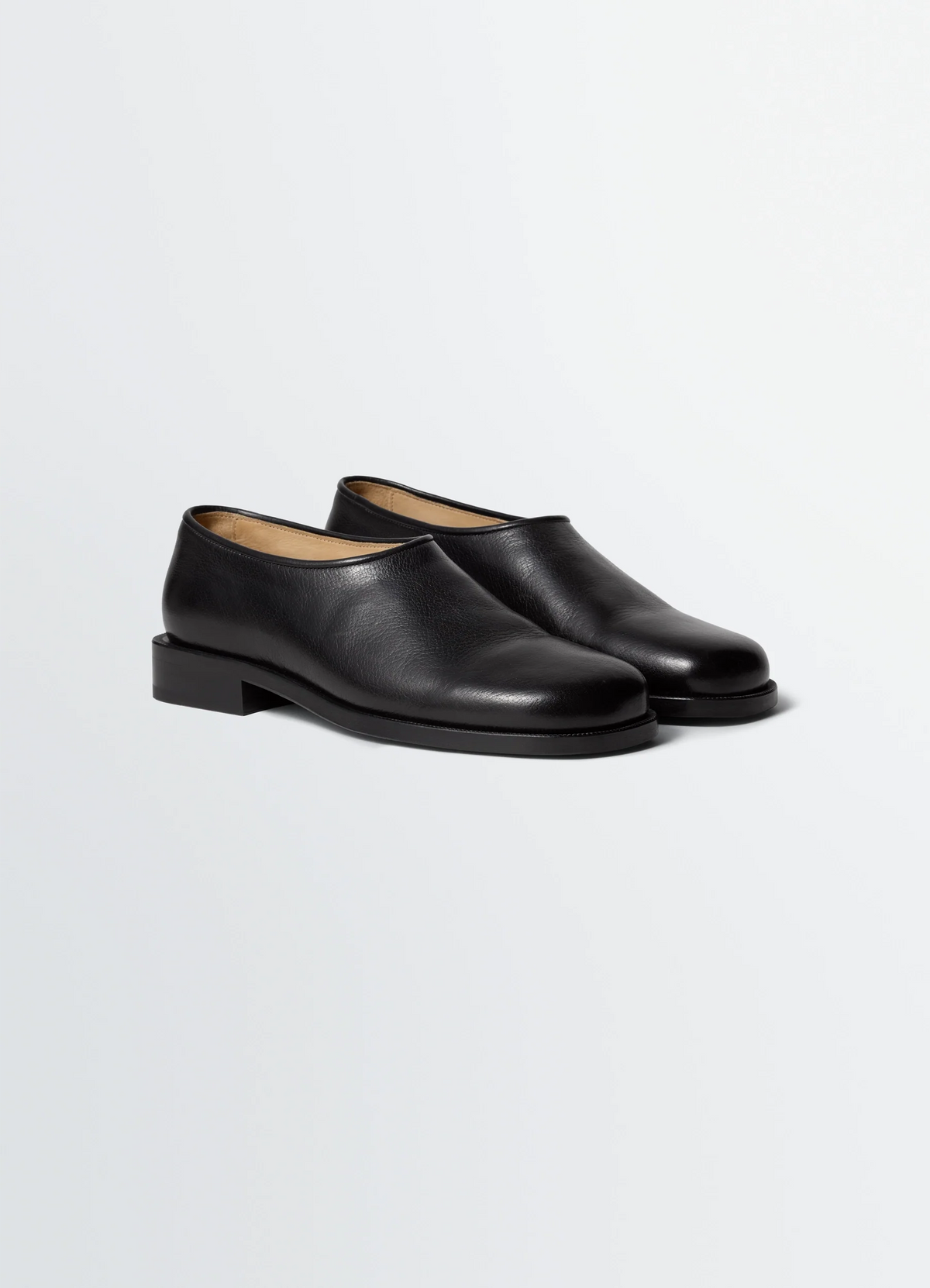 ANATOMIC SLIP ON IN SHINY LEATHER