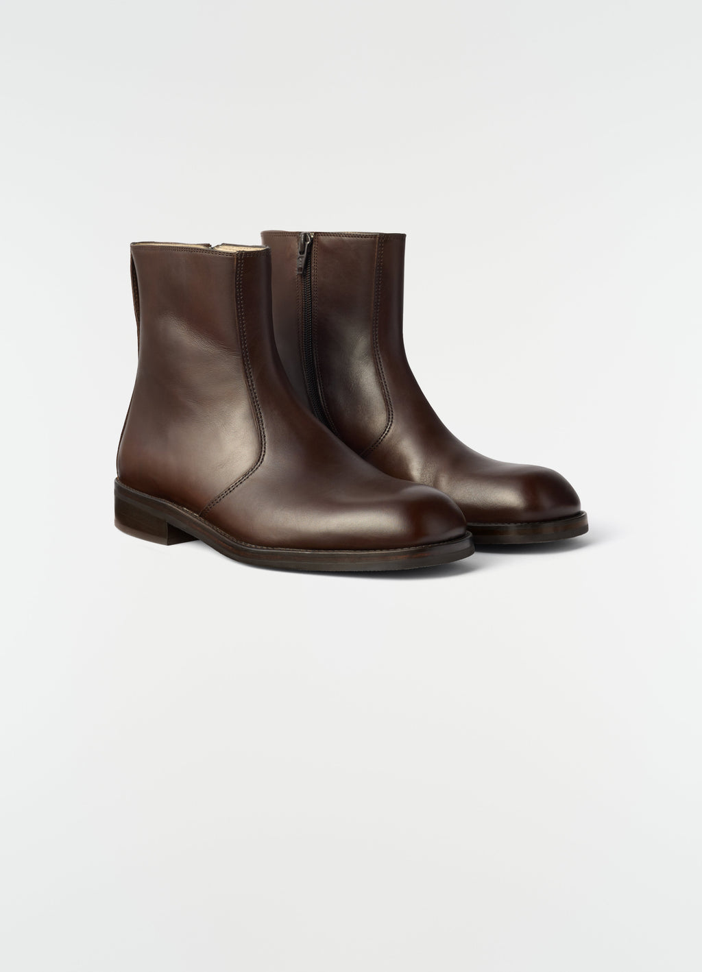 BOTTINES ZIPPÉES EN CUIR VÉGÉTAL BRILLANT