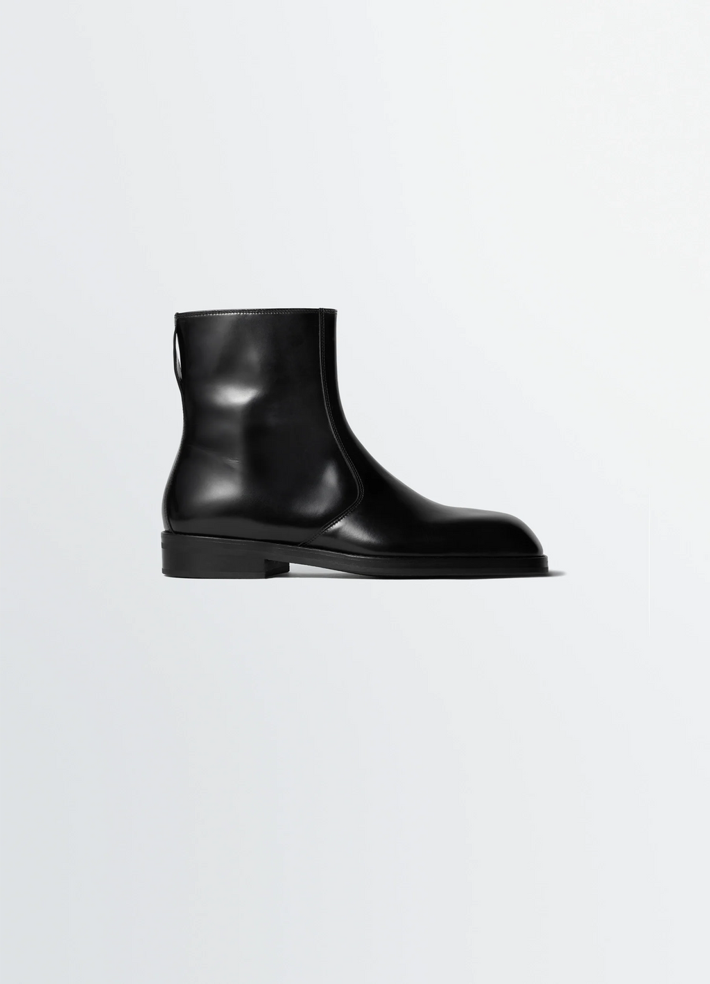 ZIPPED BOOTS IN SOFT CALFSKIN LEATHER