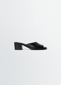 SQUARE-HEELED MULES 55 MM IN GLOSSY VEGETABLE LEATHER