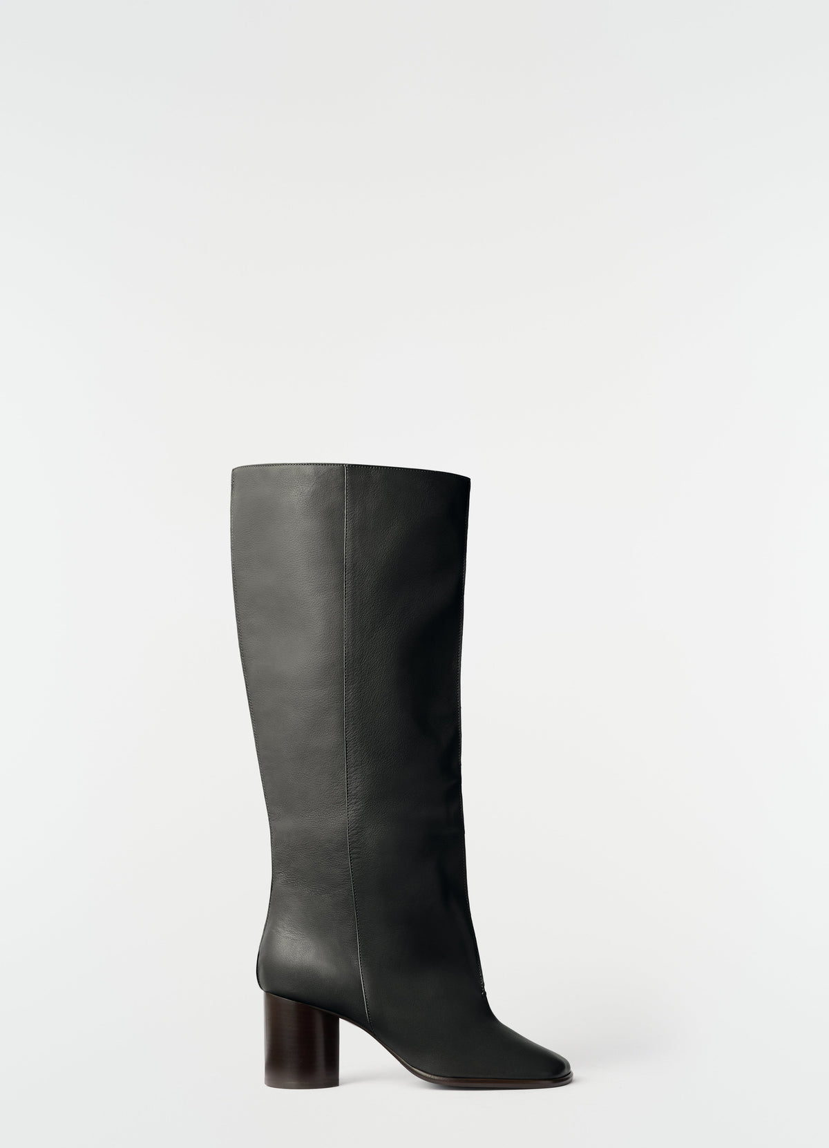 CREASE SLEEVE BOOTS IN SOFT SHINY CALF LEATHER