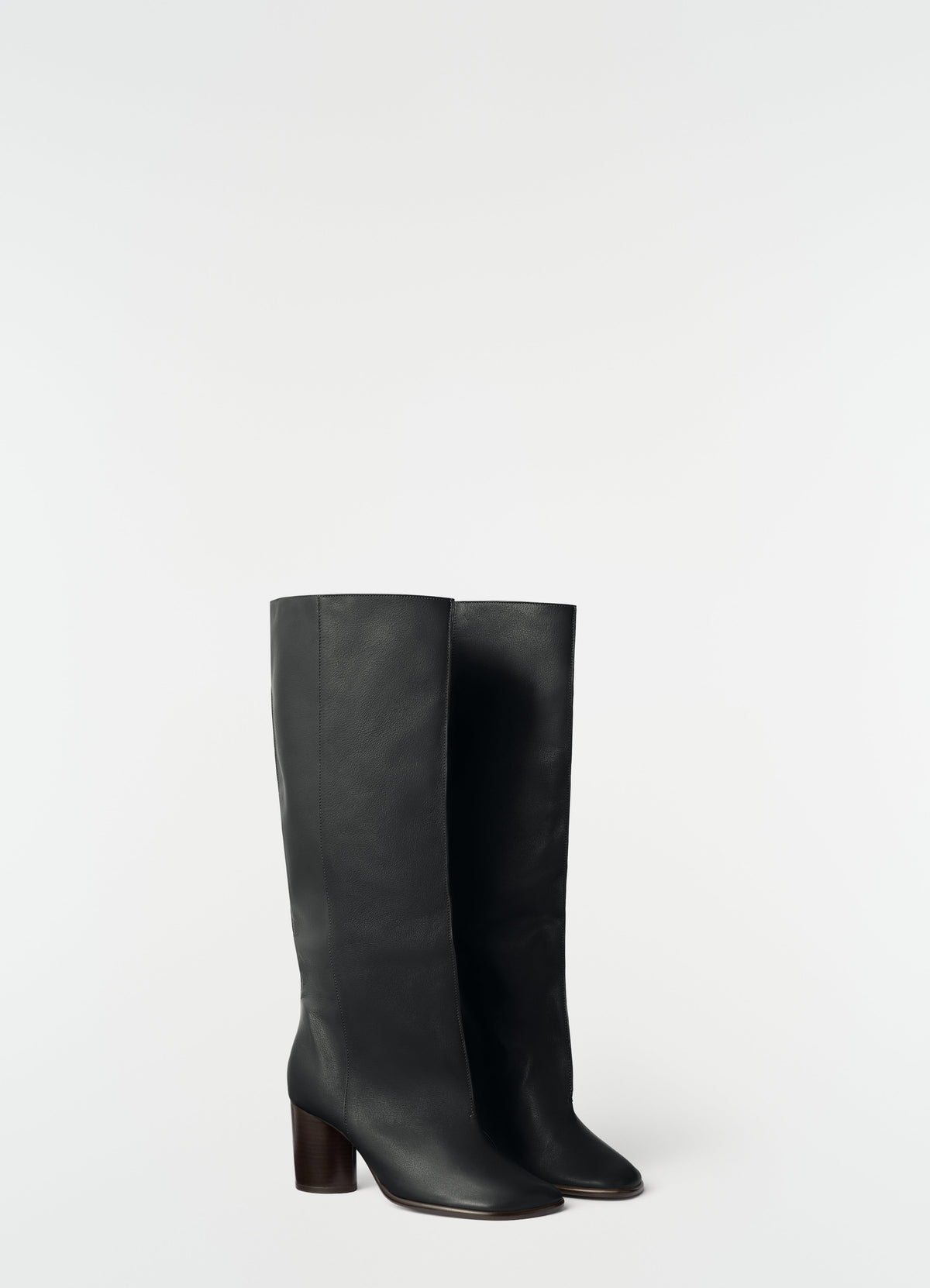 CREASE SLEEVE BOOTS IN SOFT SHINY CALF LEATHER
