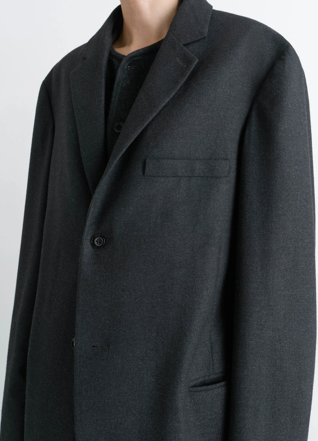 VESTE SOUPLE À BOUTONNAGE SIMPLE EN CACHEMIRE DOUX