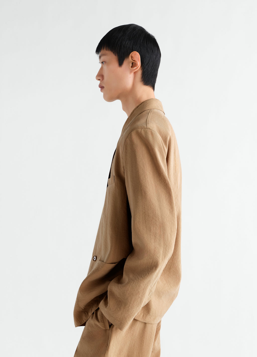 SOFT DOUBLE-BREASTED JACKET IN DRY SILK