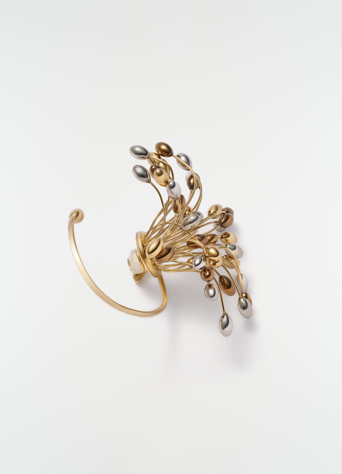 SEEDS SINGLE EARRING IN BRASS