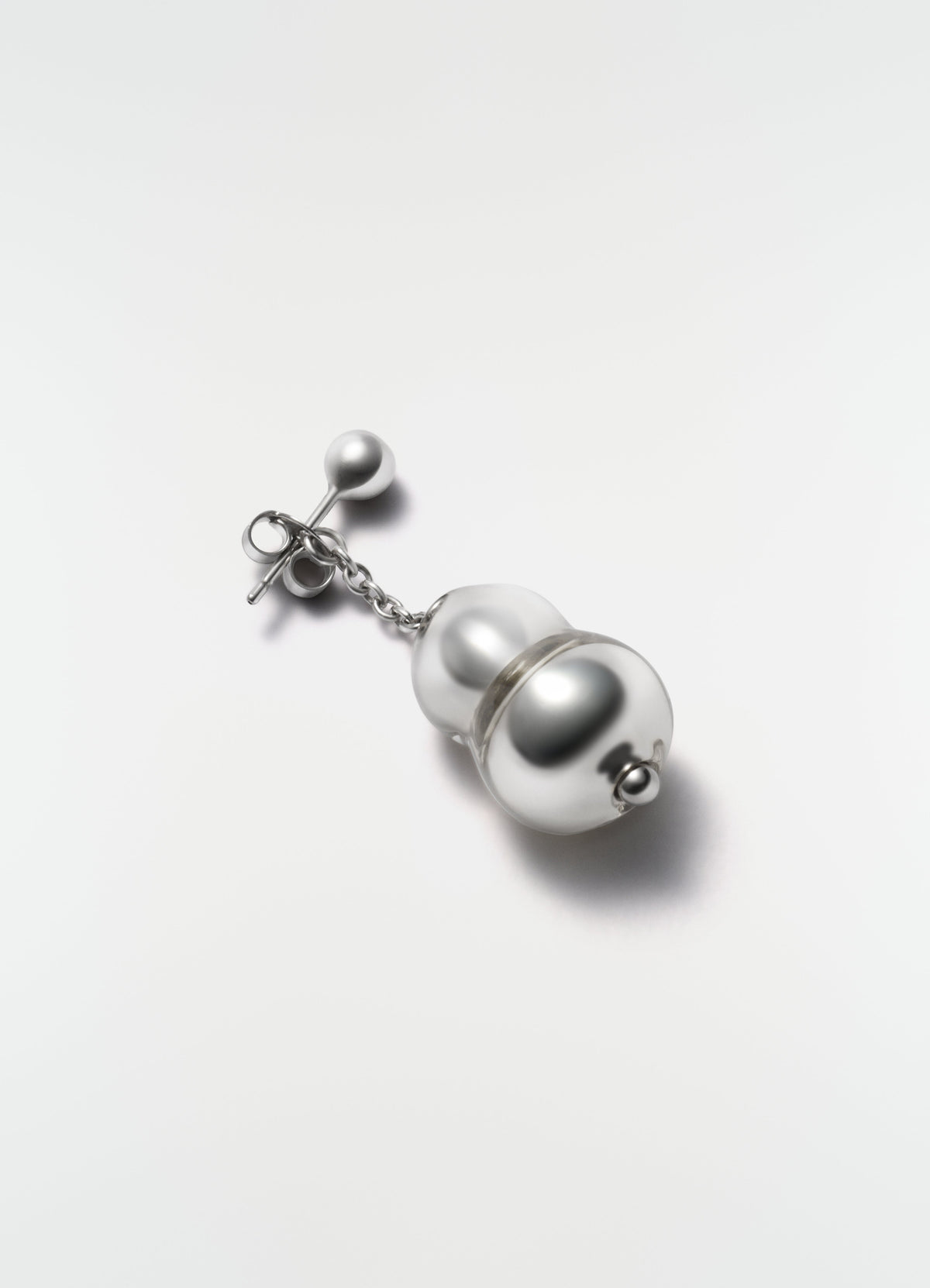GLASS BLOWN SINGLE PENDANT EARRING IN RHODIUM SILVER