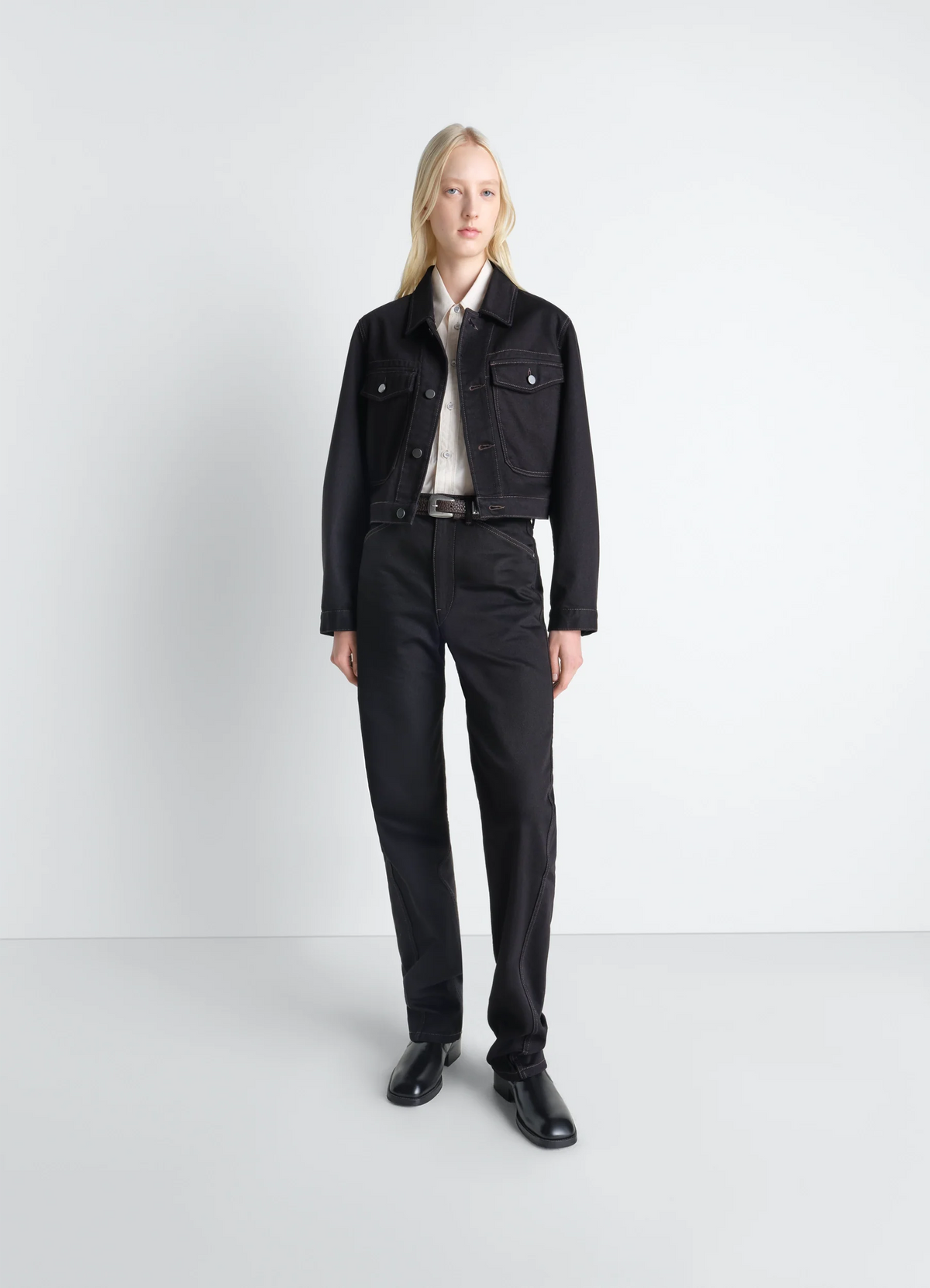 BLOUSON COURT EN DENIM NOIR ÉPAIS