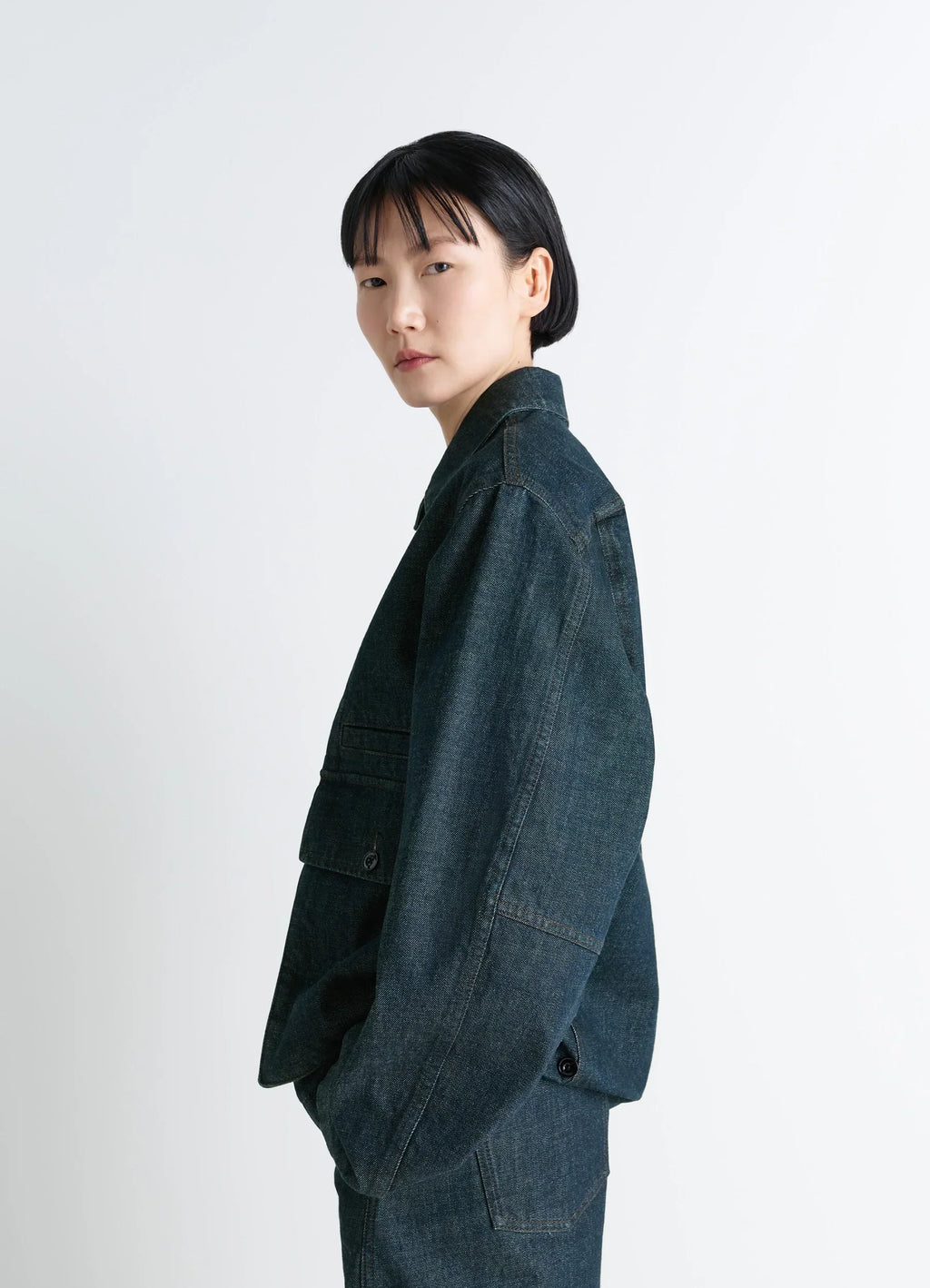 VESTE CARRÉE EN DENIM INDIGO