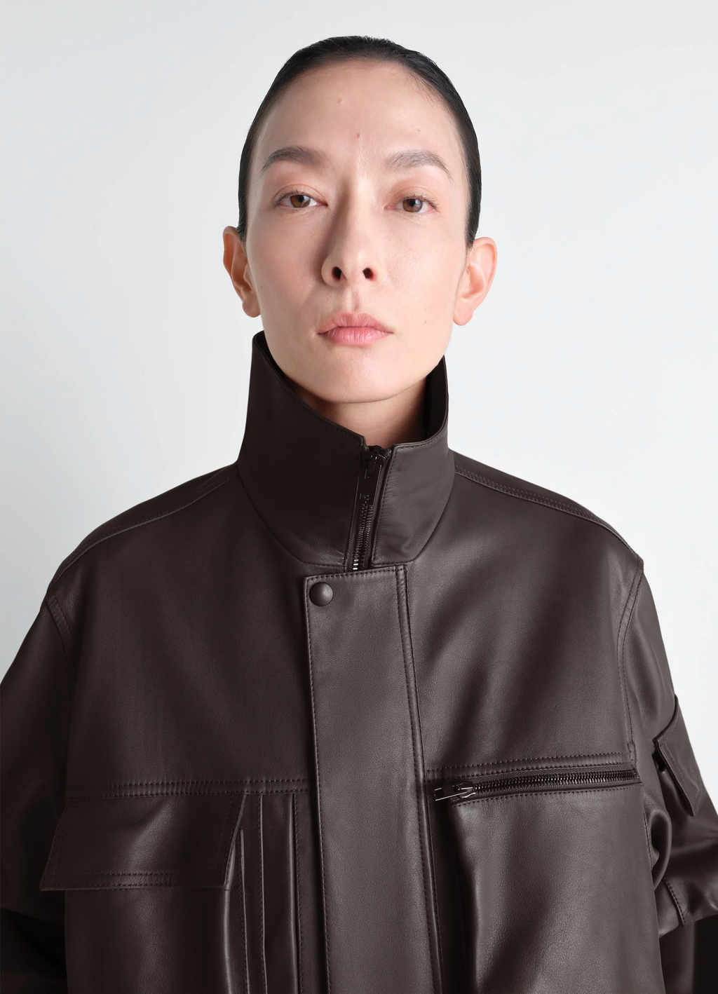 BLOUSON EN CUIR ÉPAIS AVEC POCHES