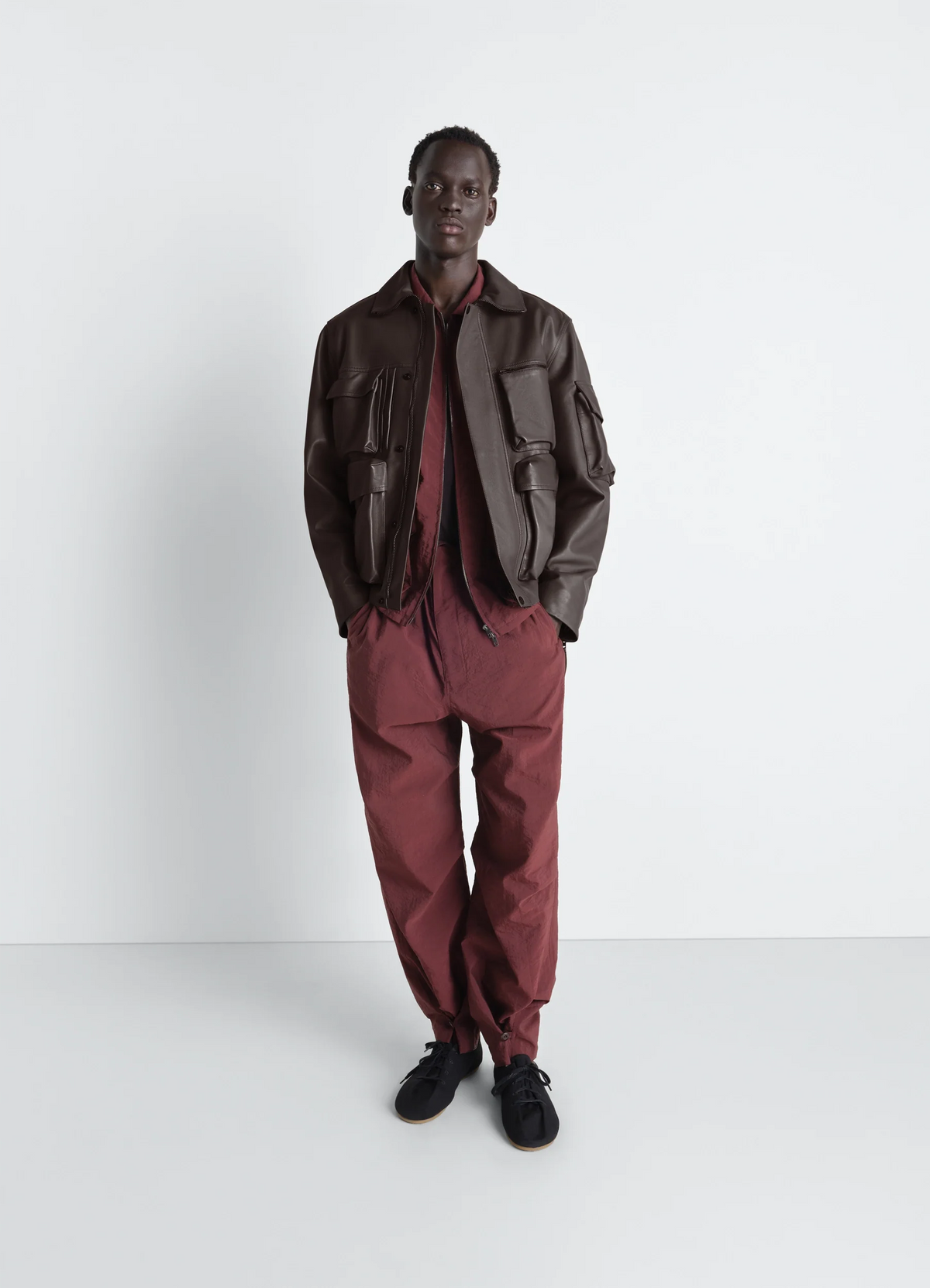 BLOUSON EN CUIR ÉPAIS AVEC POCHES