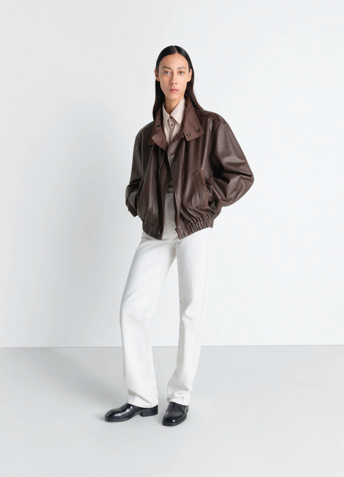 BLOUSON EN CUIR SOUPLE EN CUIR DE VACHETTE TYPE PAPIER