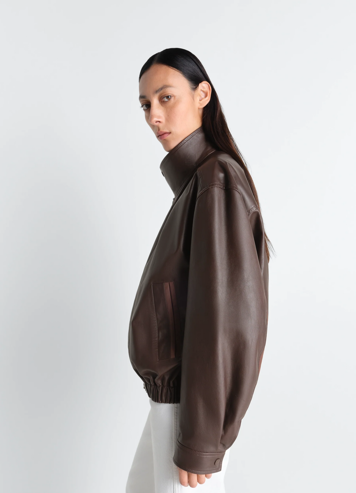 BLOUSON EN CUIR SOUPLE EN CUIR DE VACHETTE TYPE PAPIER