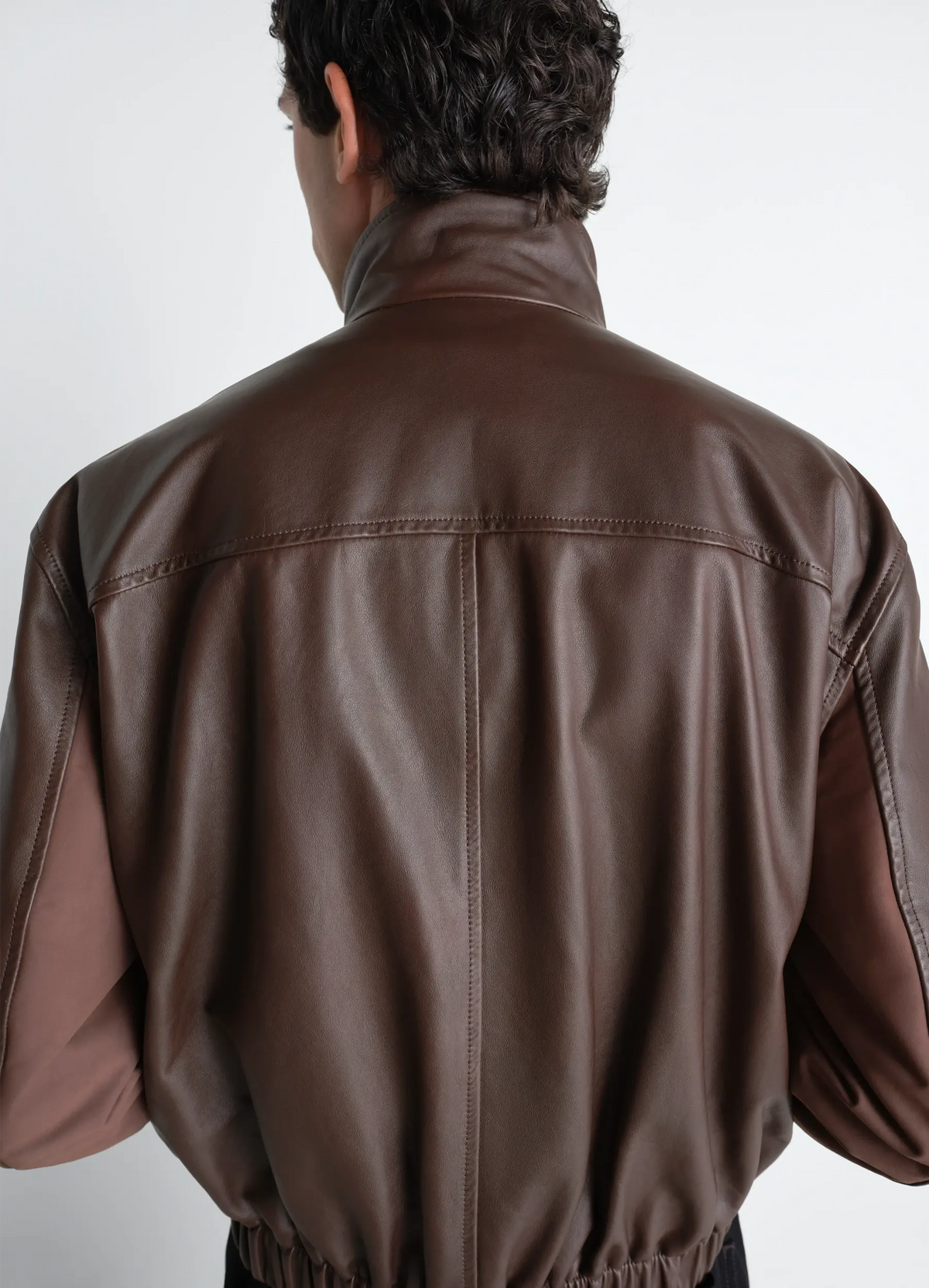 BLOUSON EN CUIR SOUPLE EN CUIR DE VACHETTE TYPE PAPIER