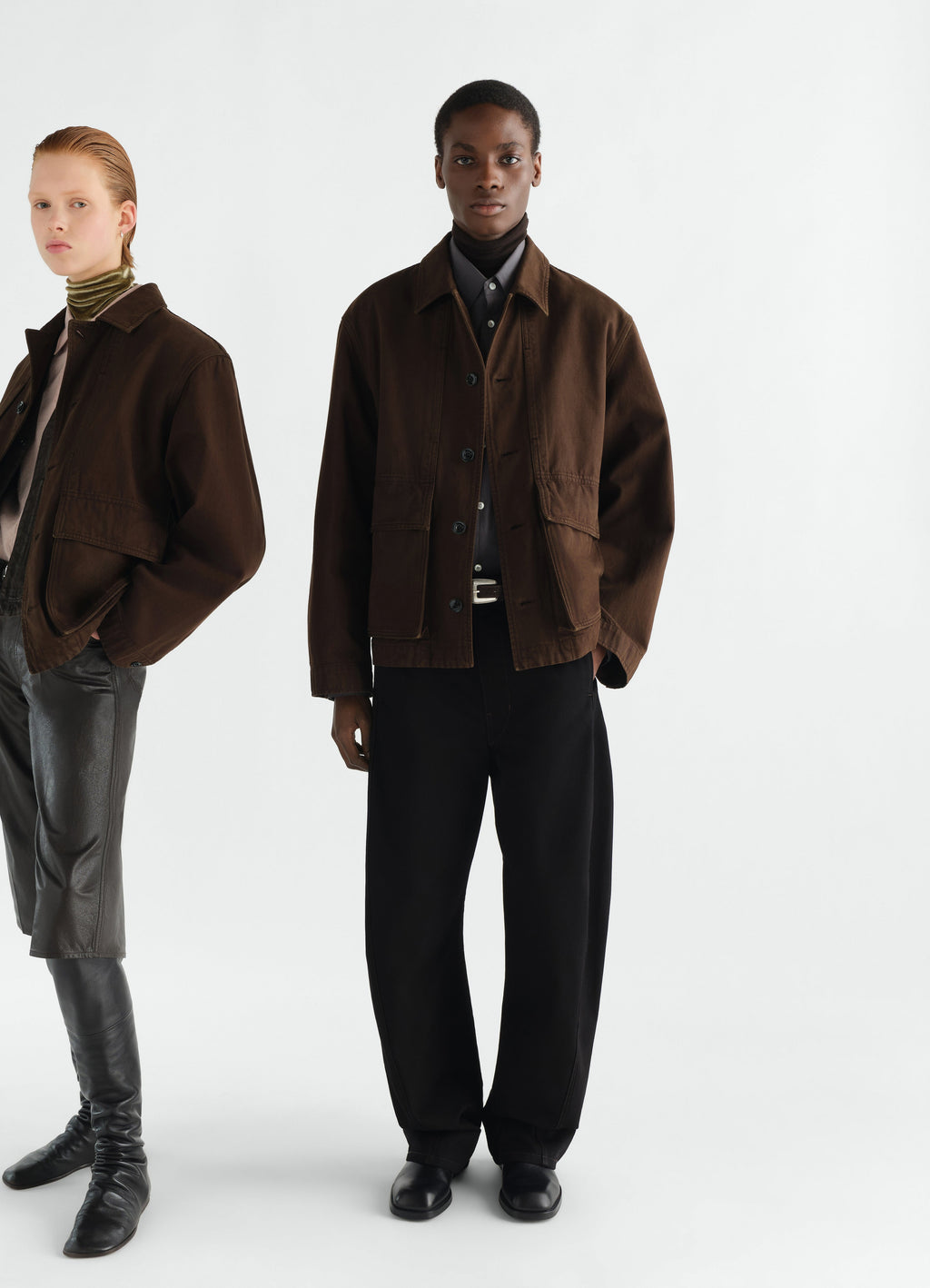 VESTE BOXEE EN TWILL ÉPAIS TEINT EN PIÈCE