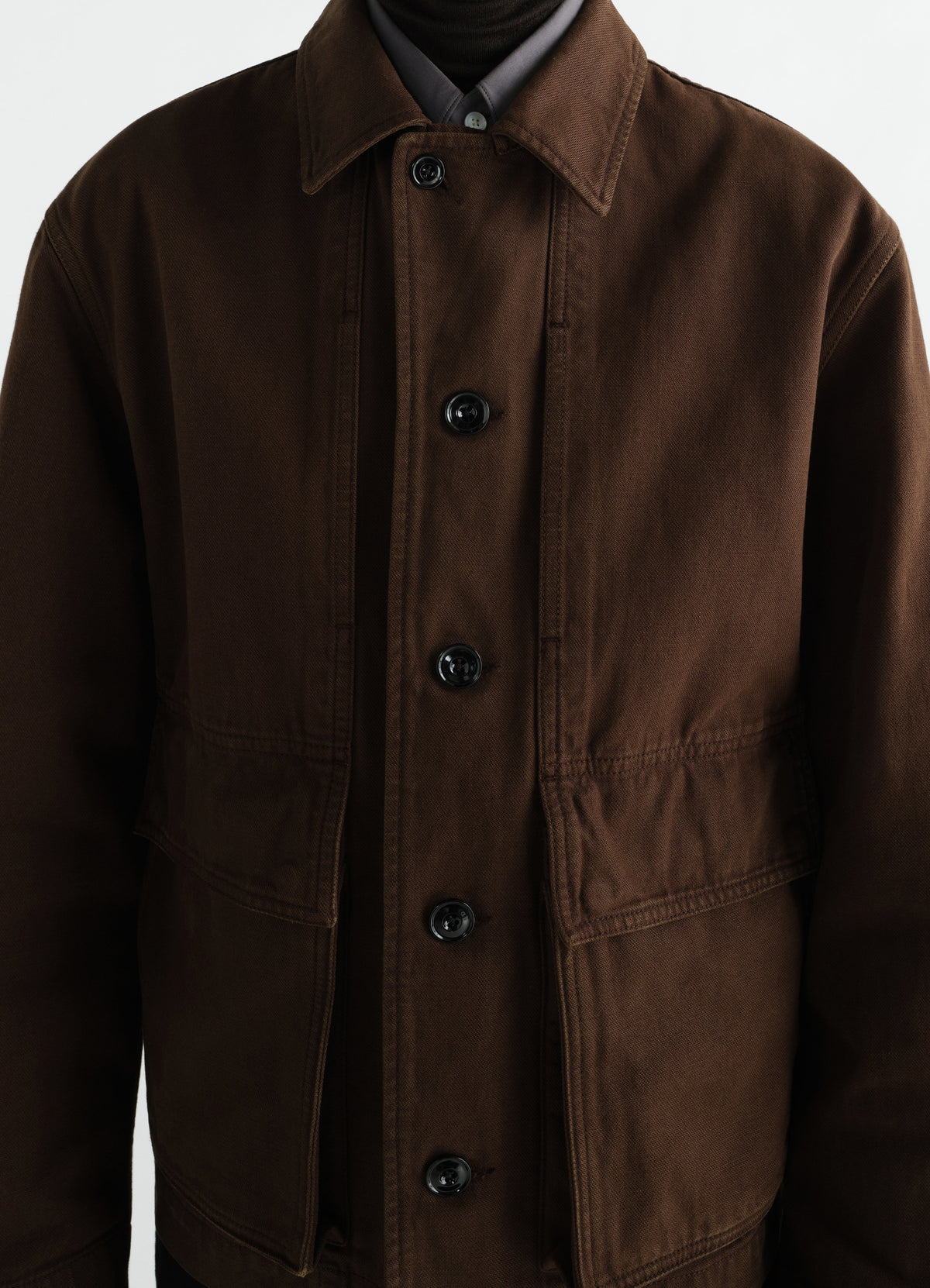 VESTE BOXEE EN TWILL ÉPAIS TEINT EN PIÈCE